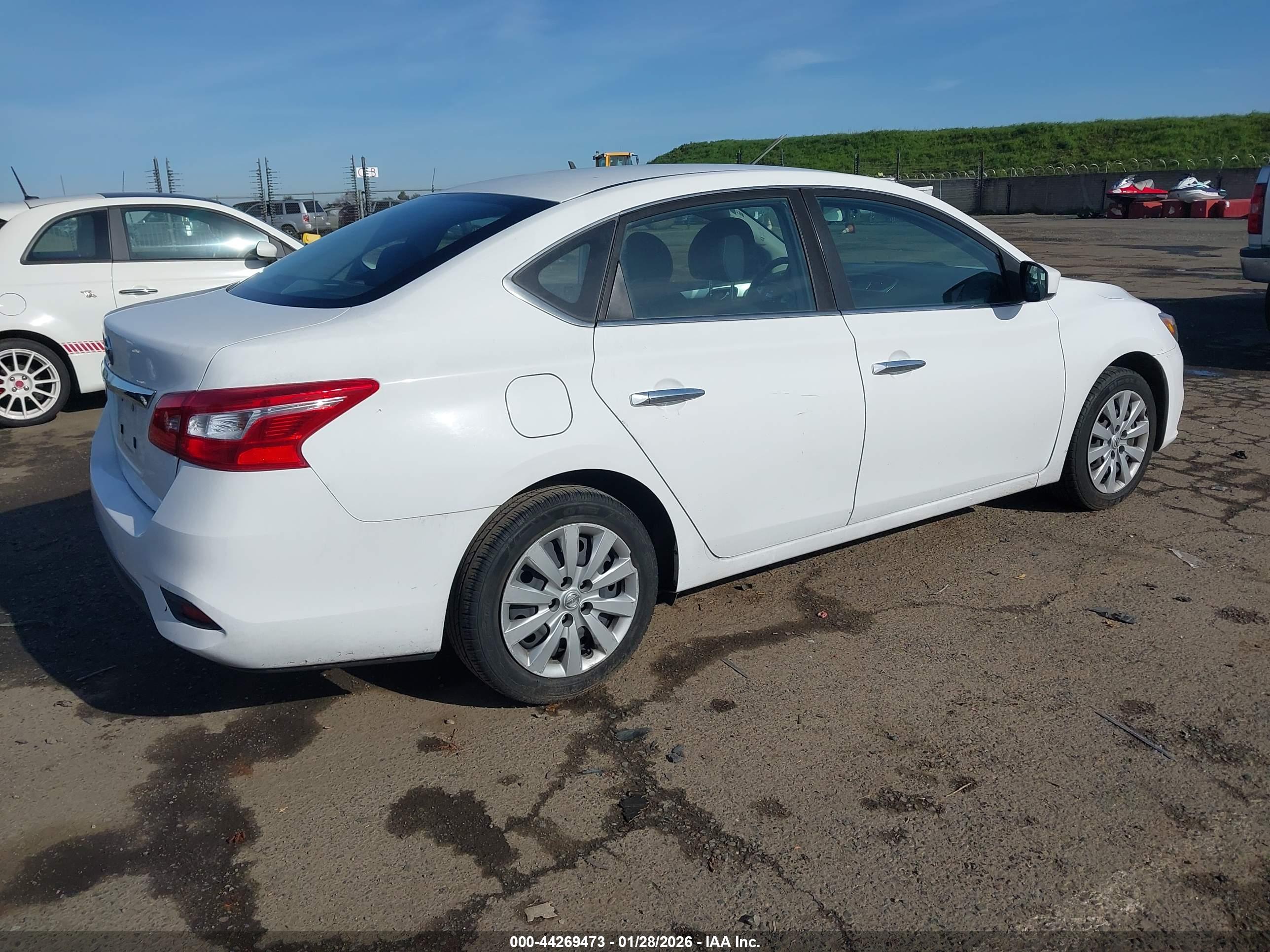 NISSAN SENTRA image 4
