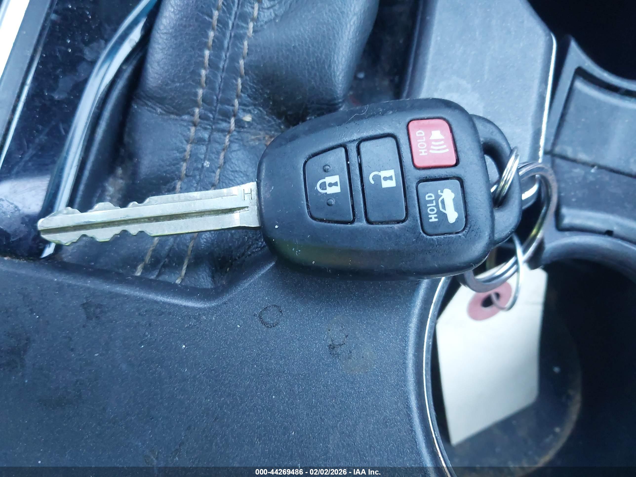 TOYOTA CAMRY image 11