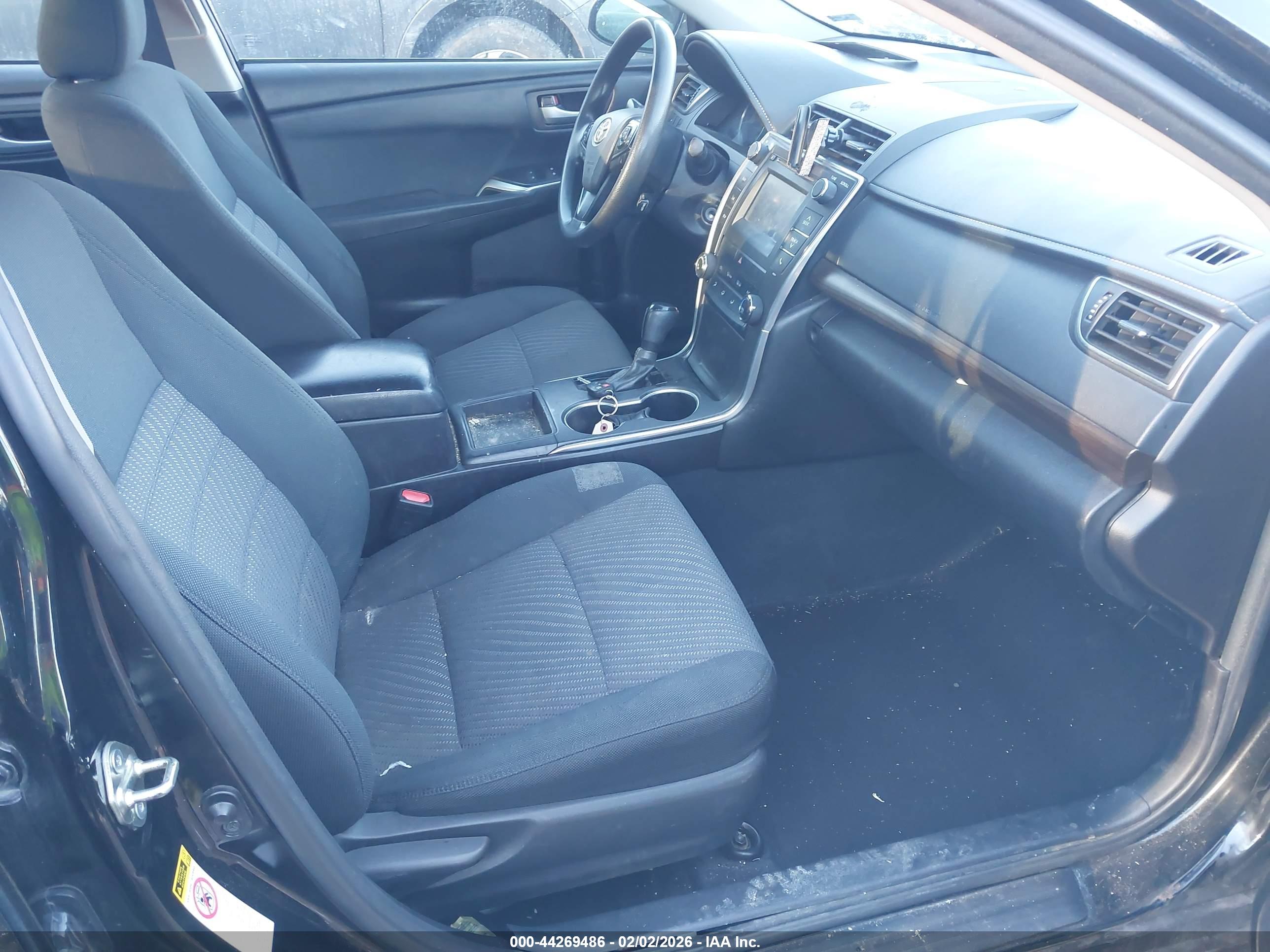 TOYOTA CAMRY image 5