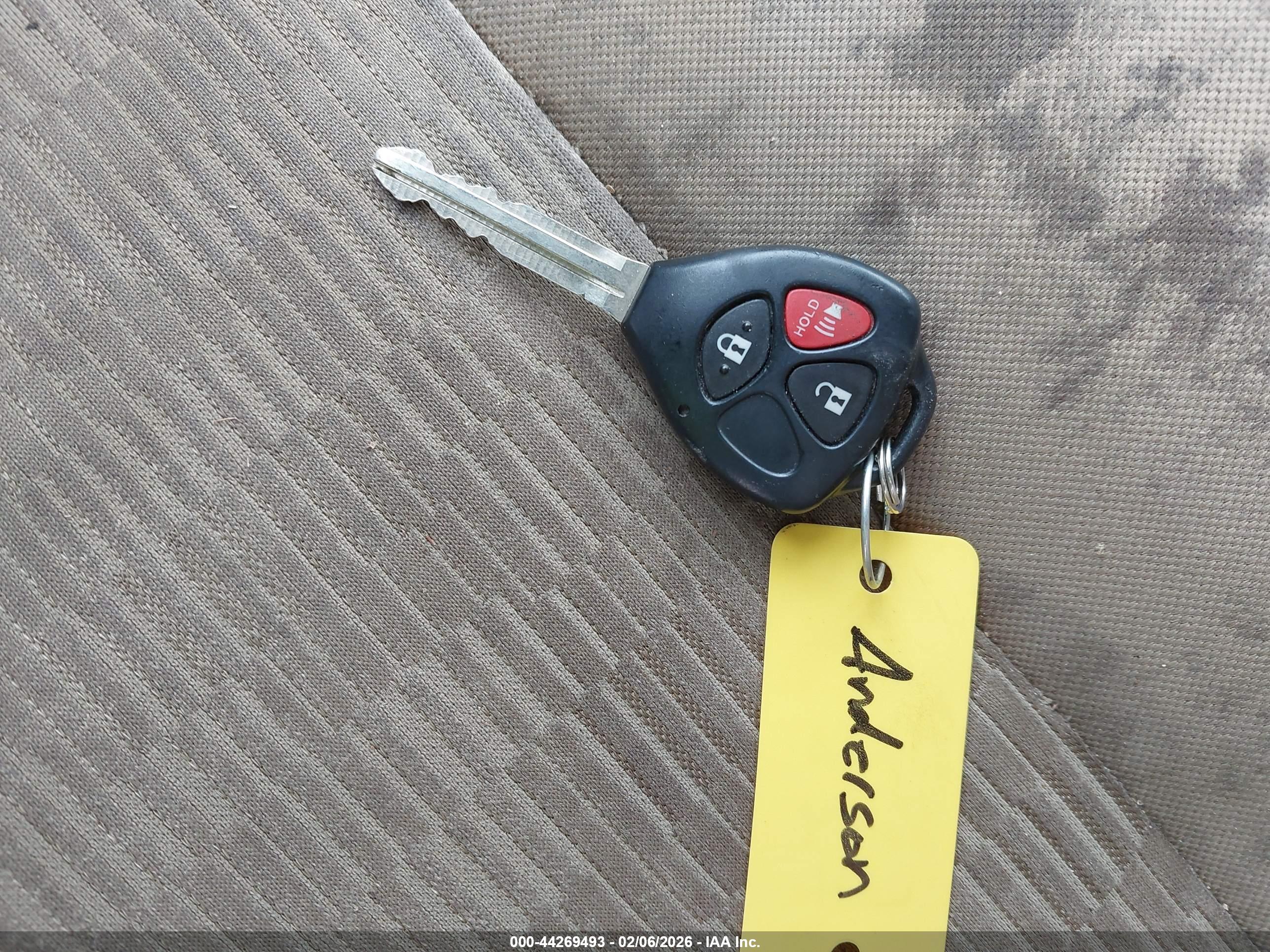 TOYOTA RAV4 image 11