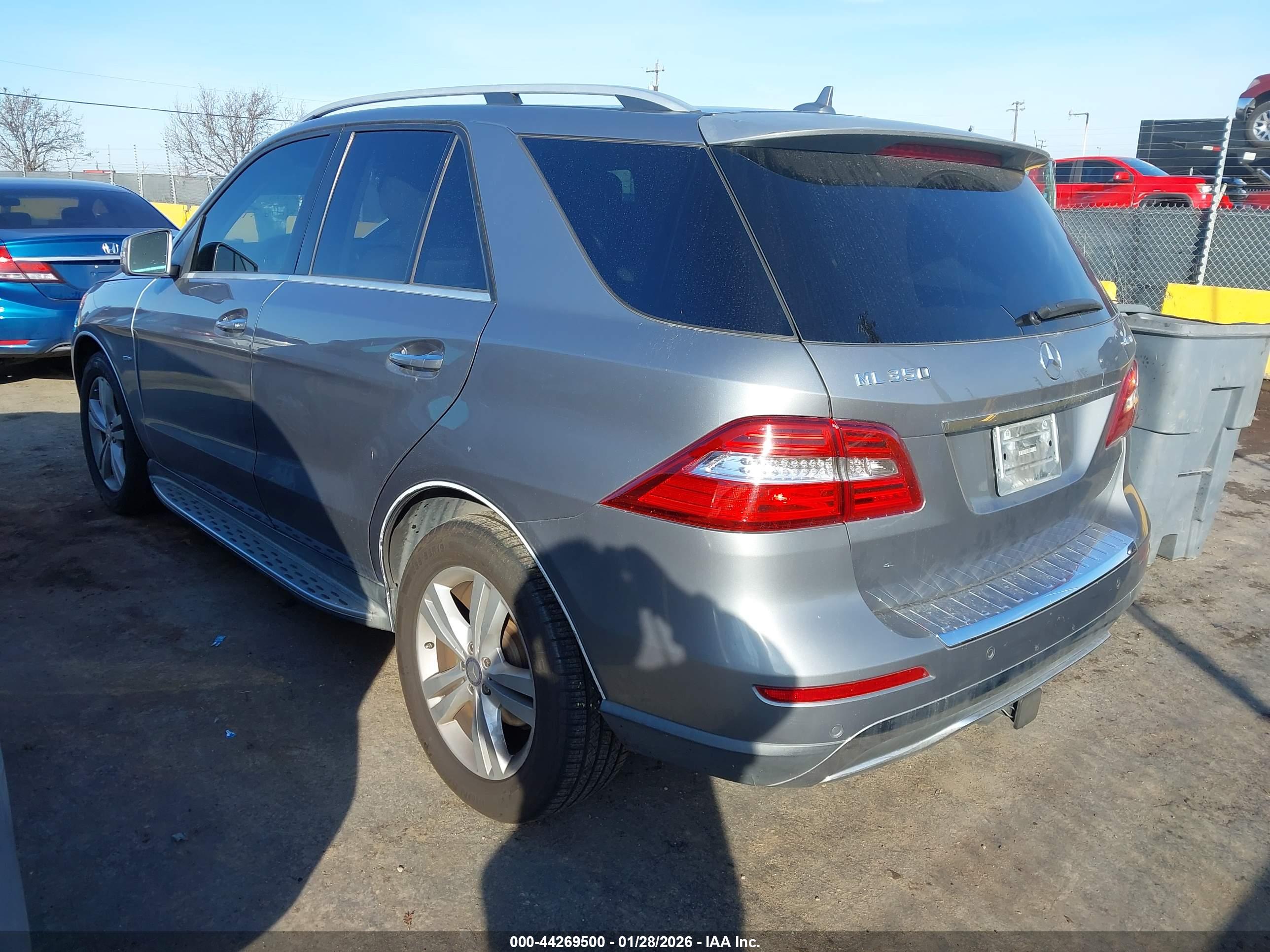 MERCEDES-BENZ ML image 3