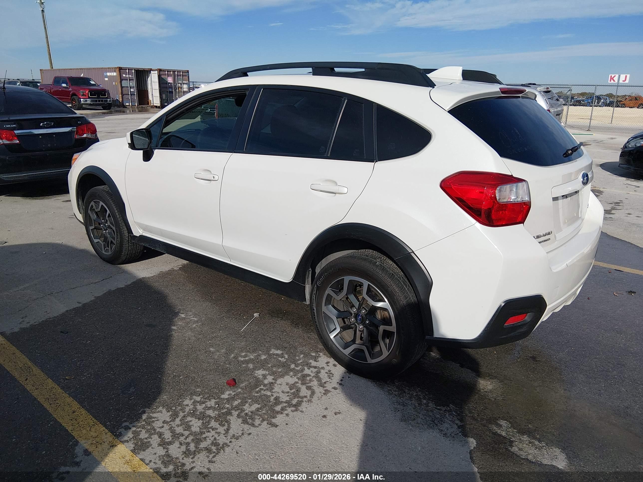 SUBARU CROSSTREK image 3