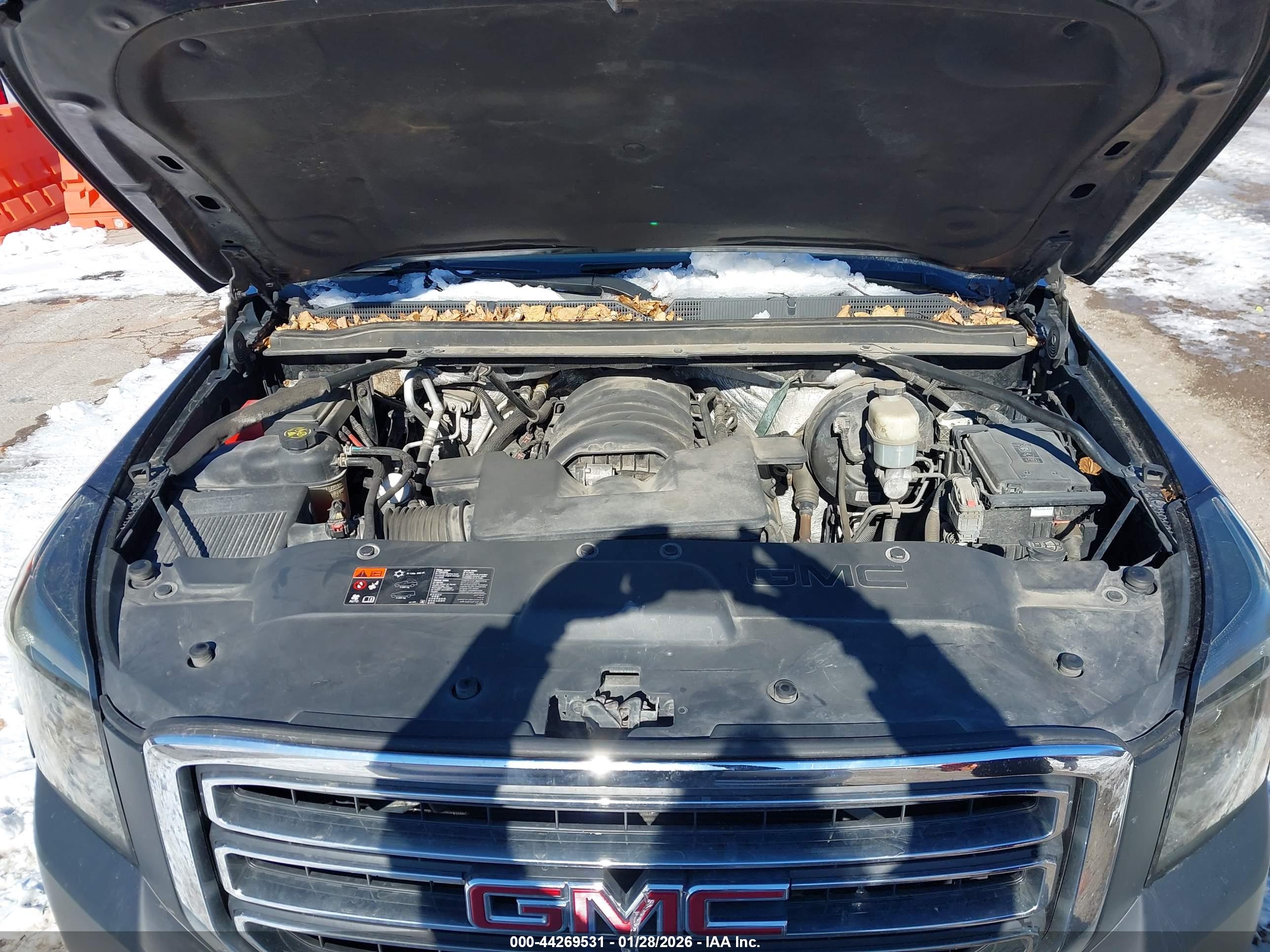 GMC YUKON image 10