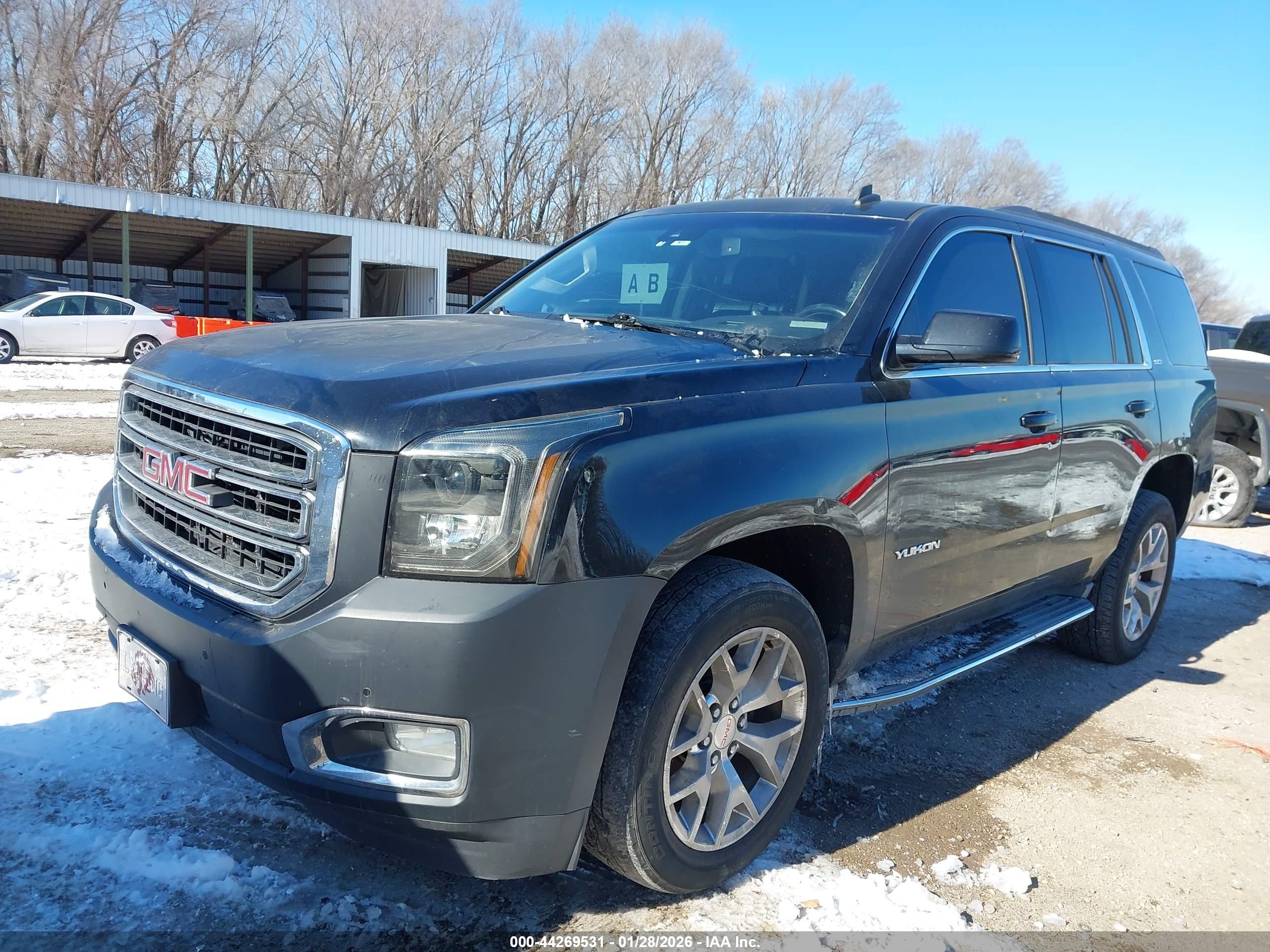 GMC YUKON image 2