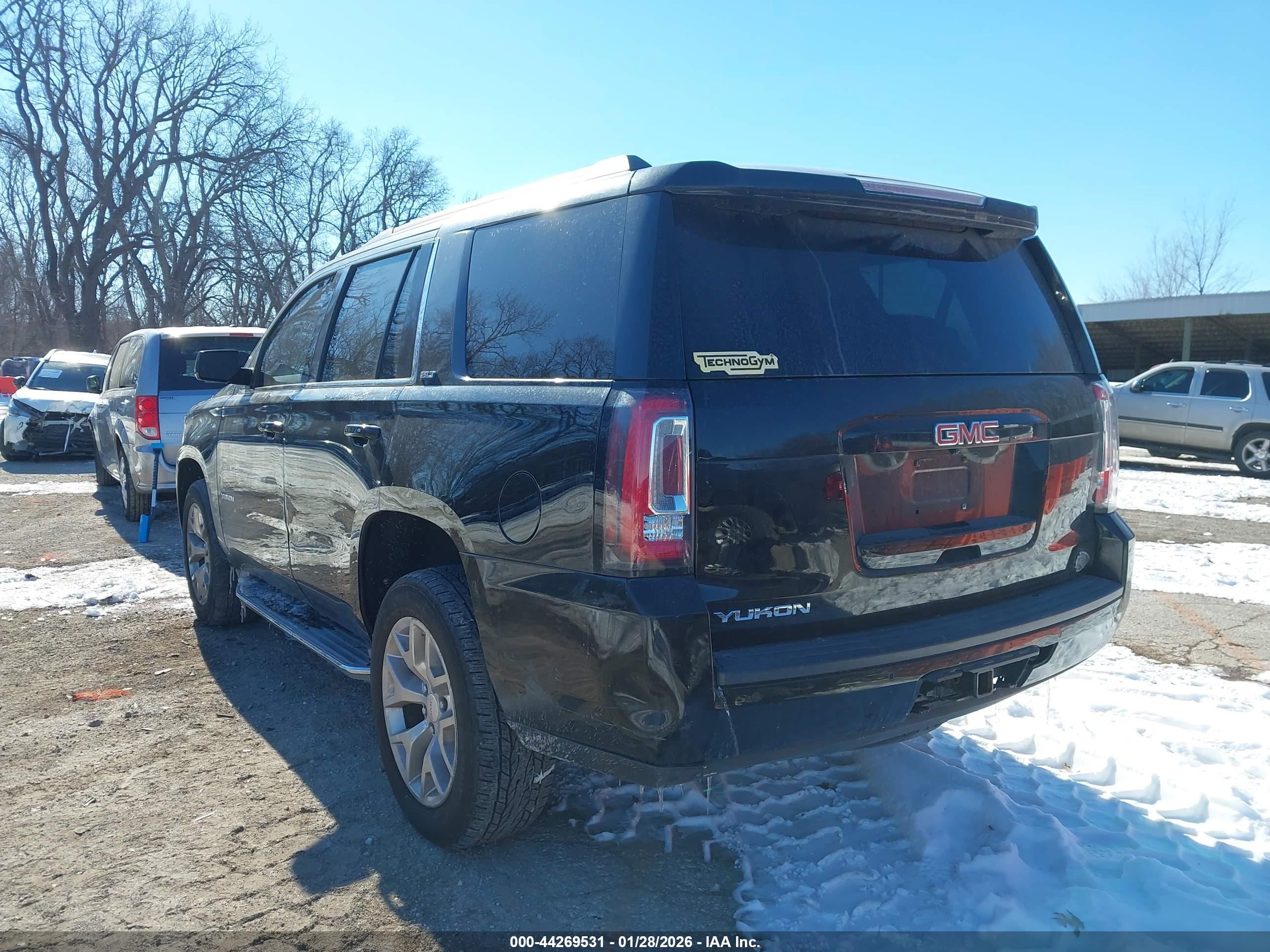 GMC YUKON image 3