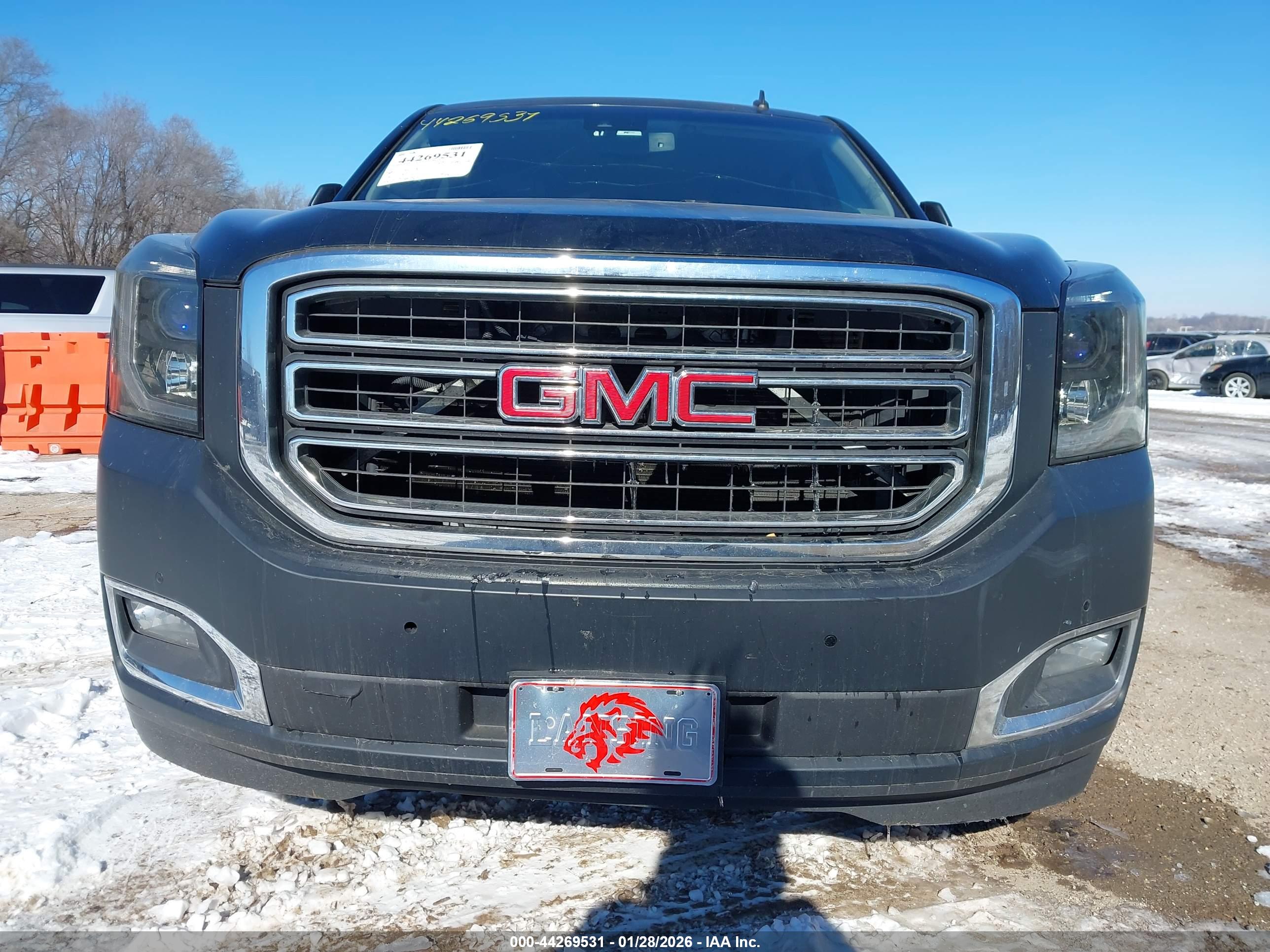 GMC YUKON image 6