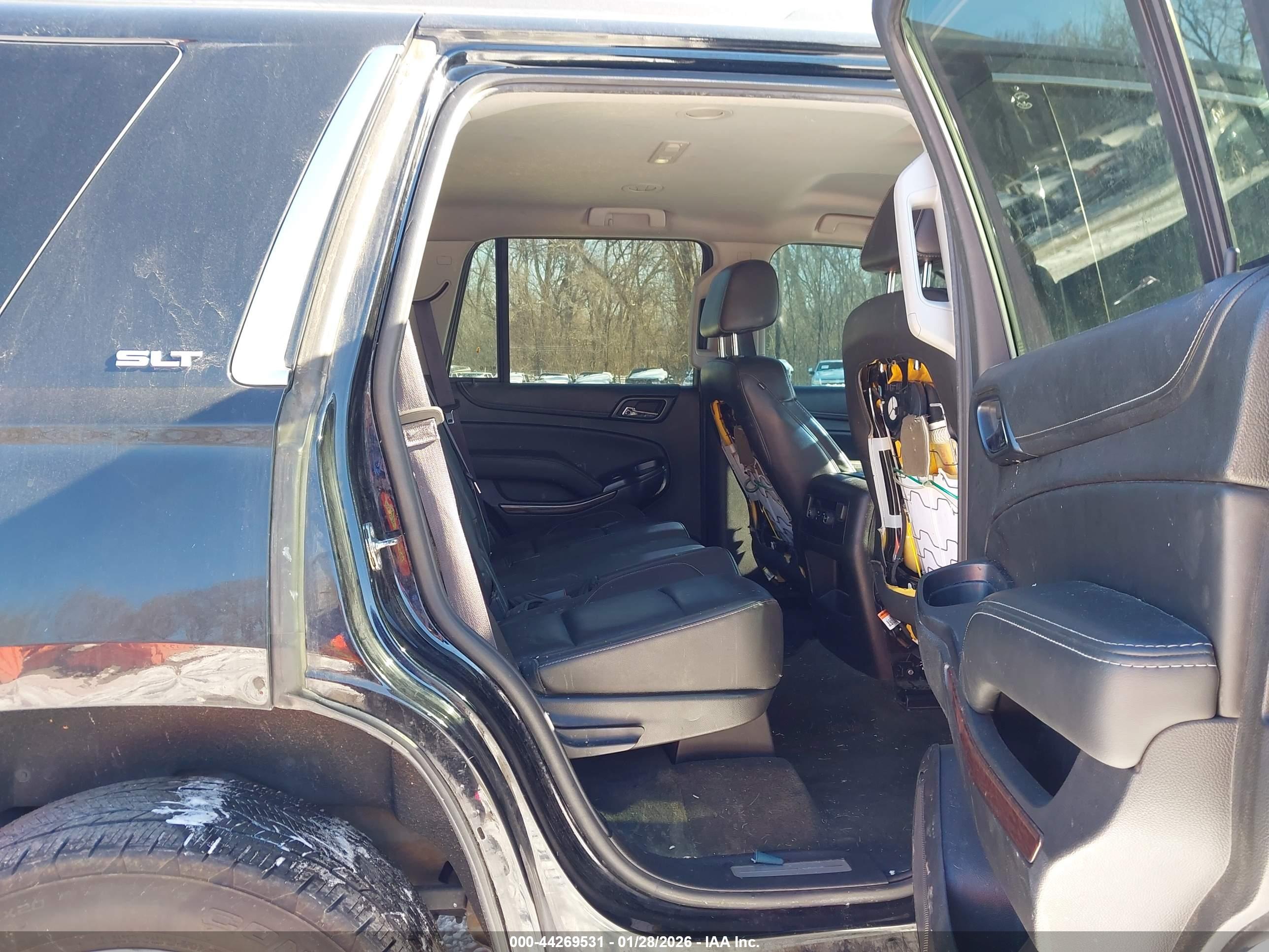 GMC YUKON image 8