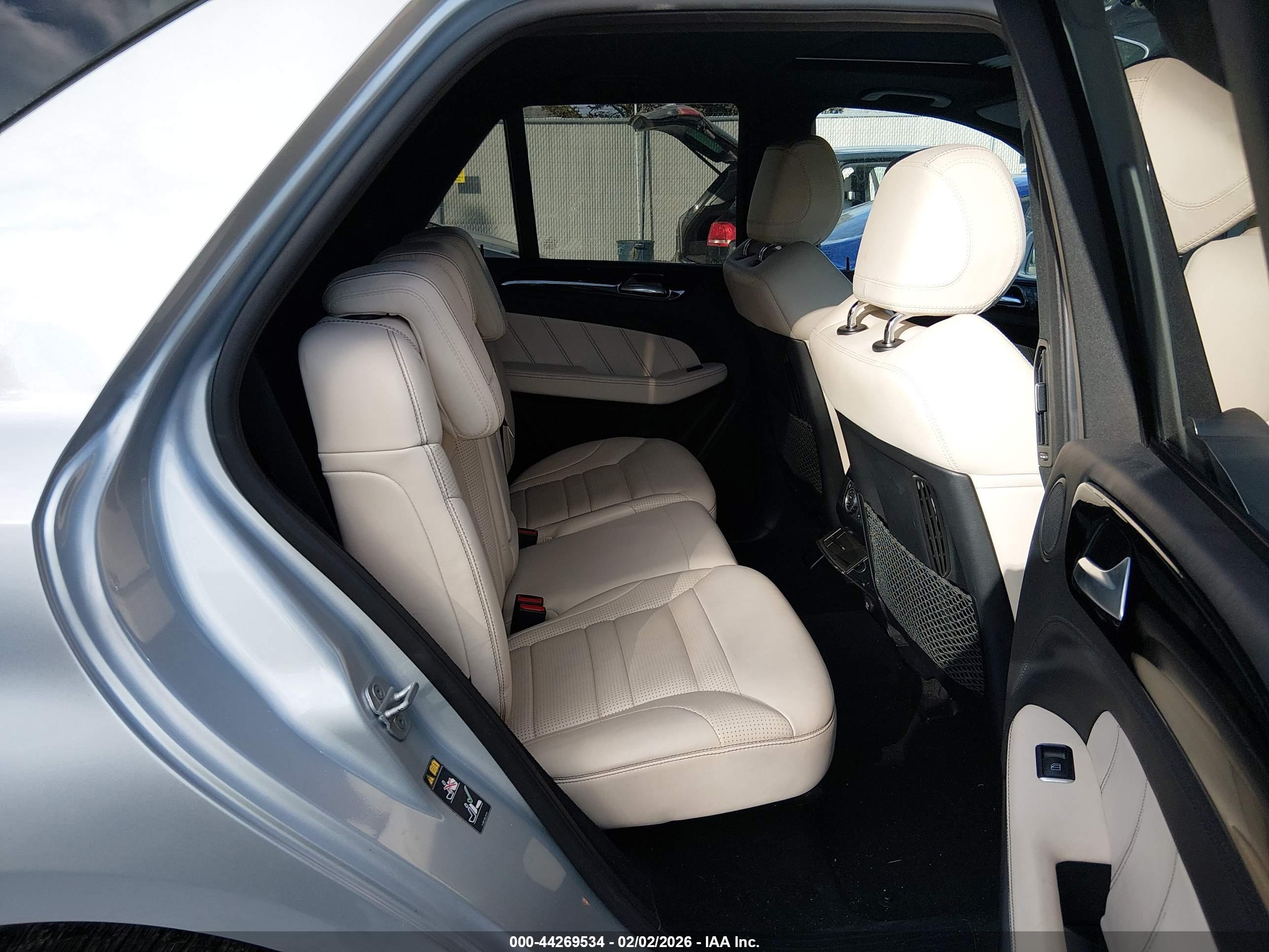 MERCEDES-BENZ ML image 8