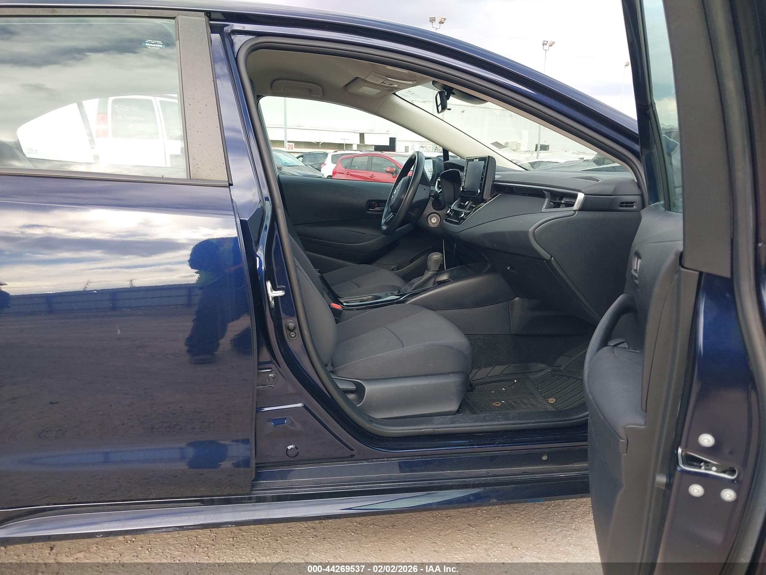 TOYOTA COROLLA image 5