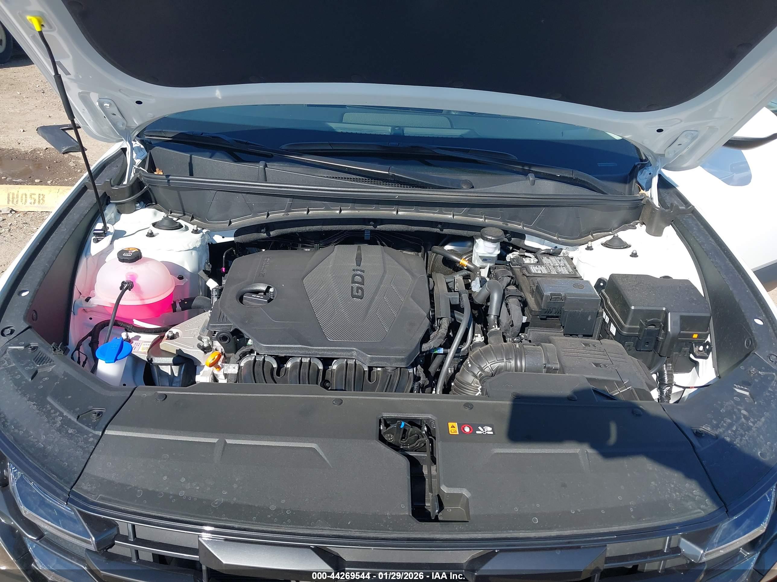 HYUNDAI TUCSON image 10