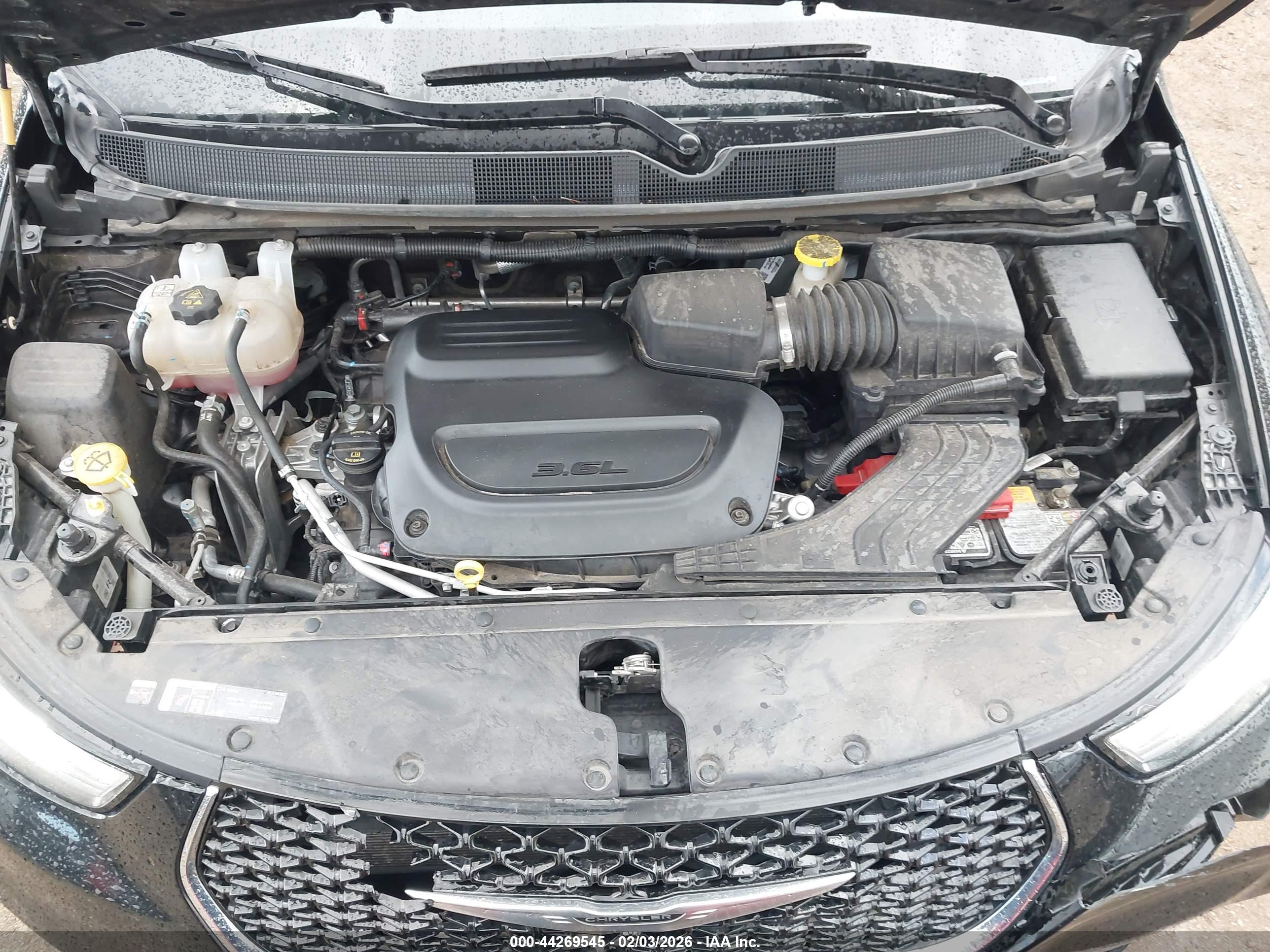 CHRYSLER PACIFICA image 10