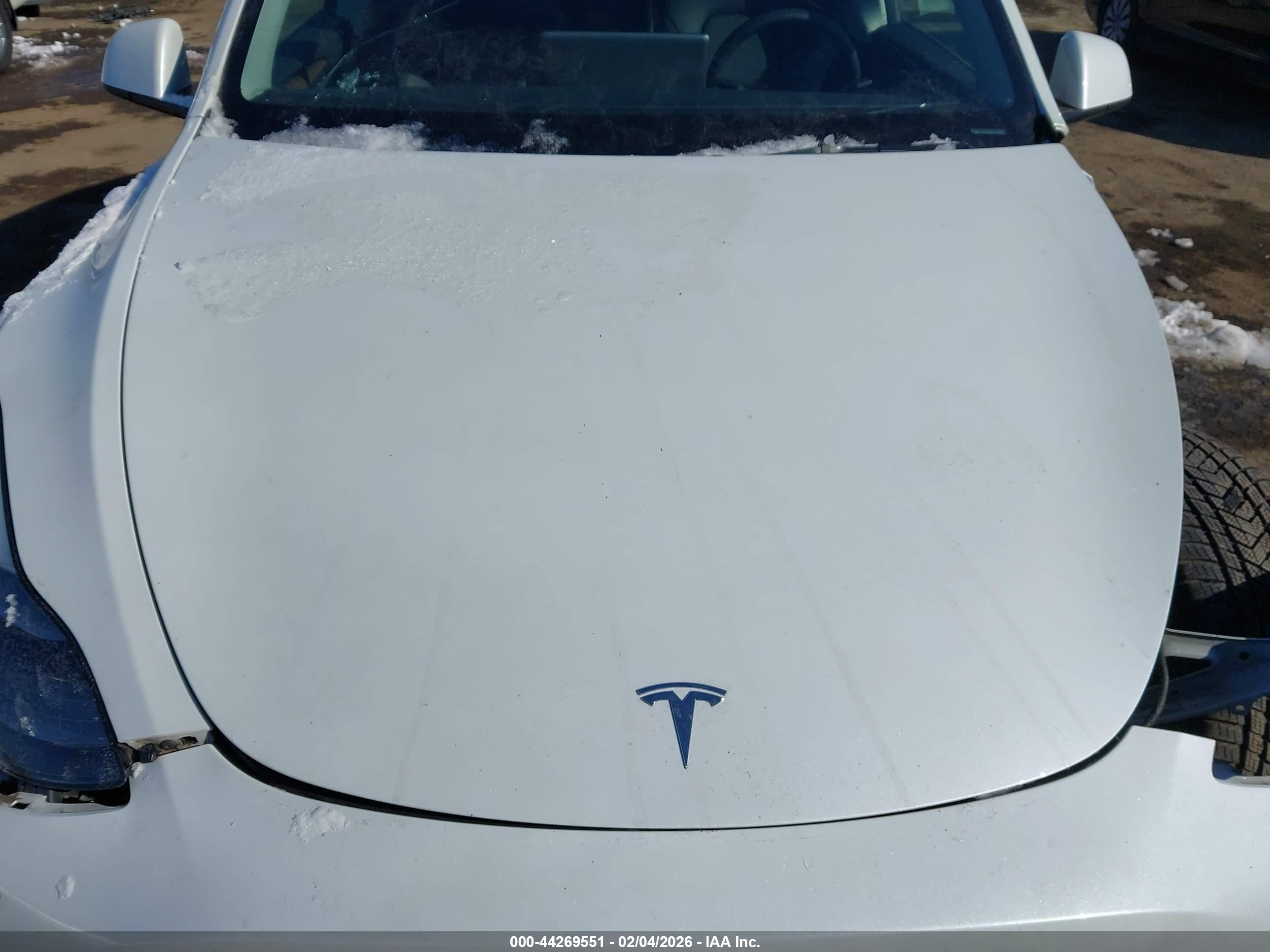 TESLA MODEL image 10