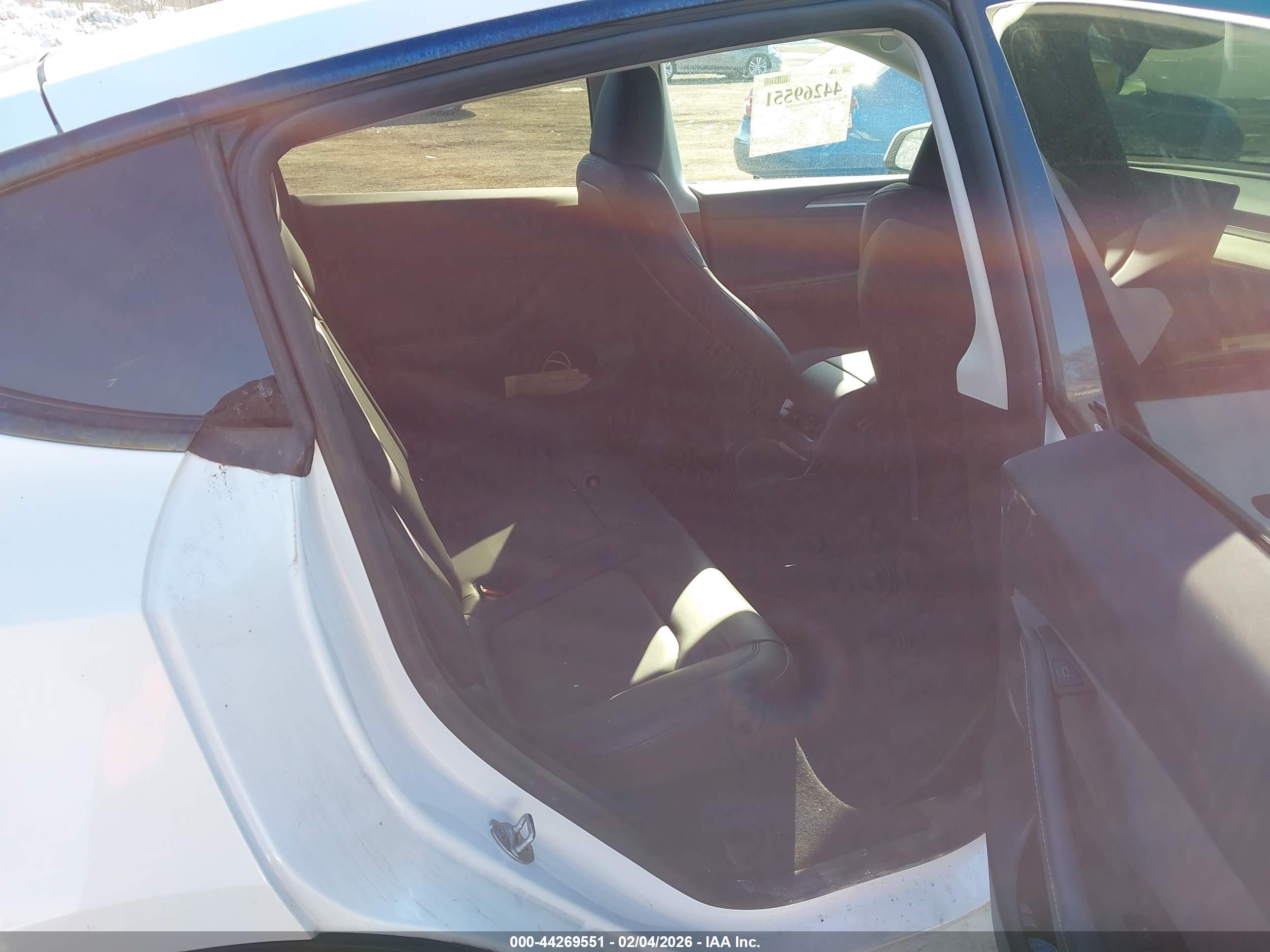 TESLA MODEL image 8