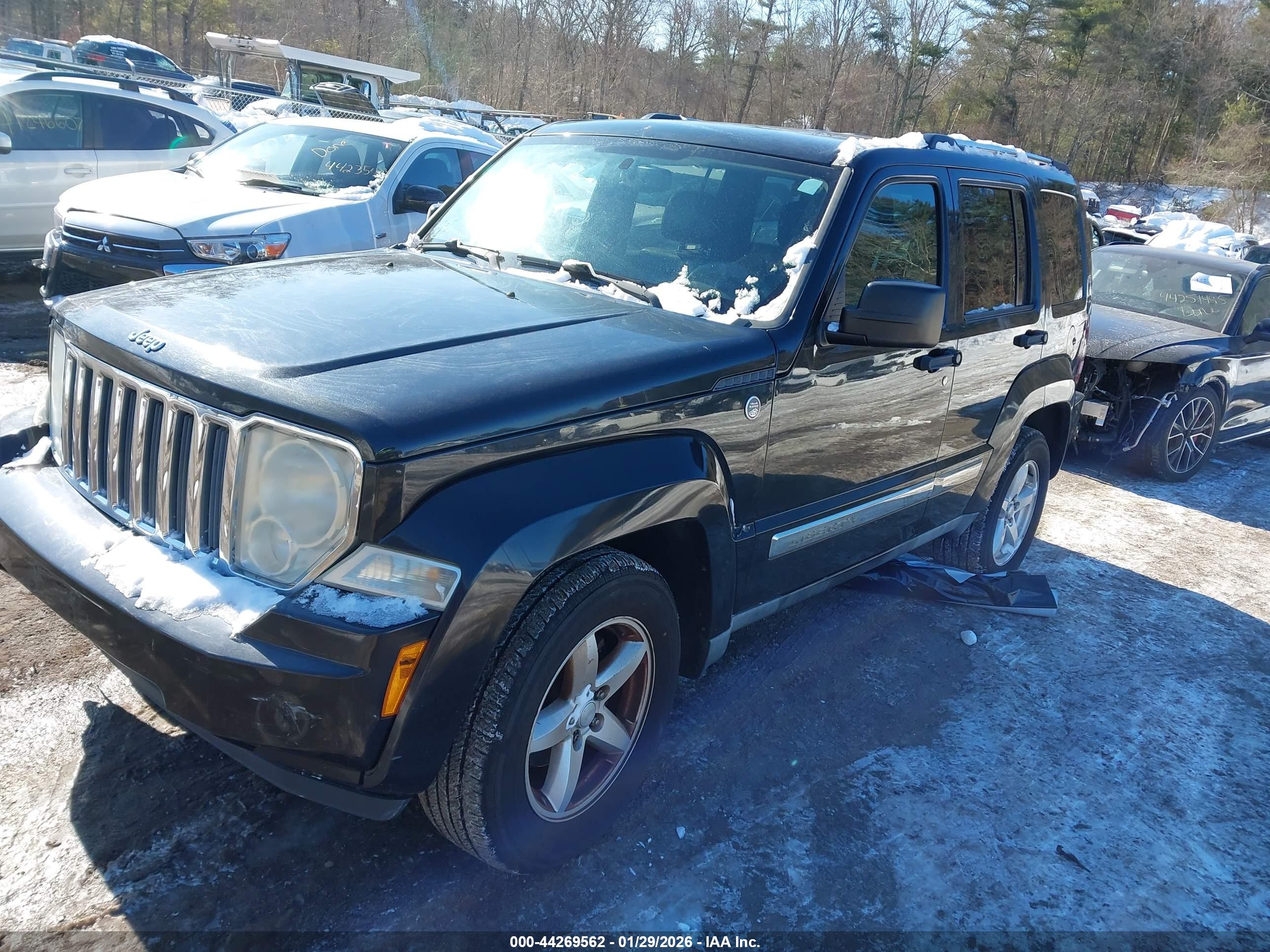 JEEP LIBERTY image 2