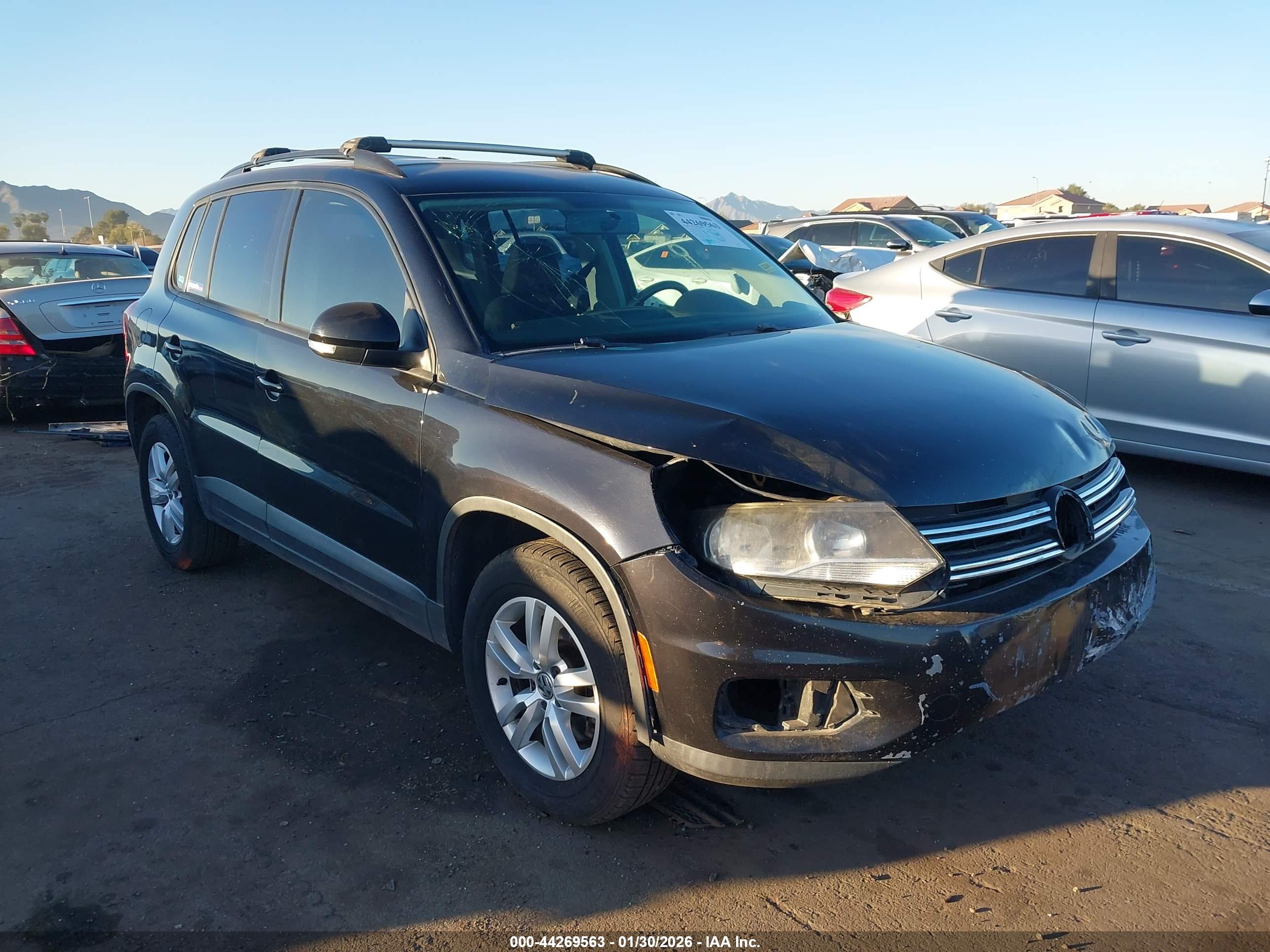 VOLKSWAGEN TIGUAN image 6