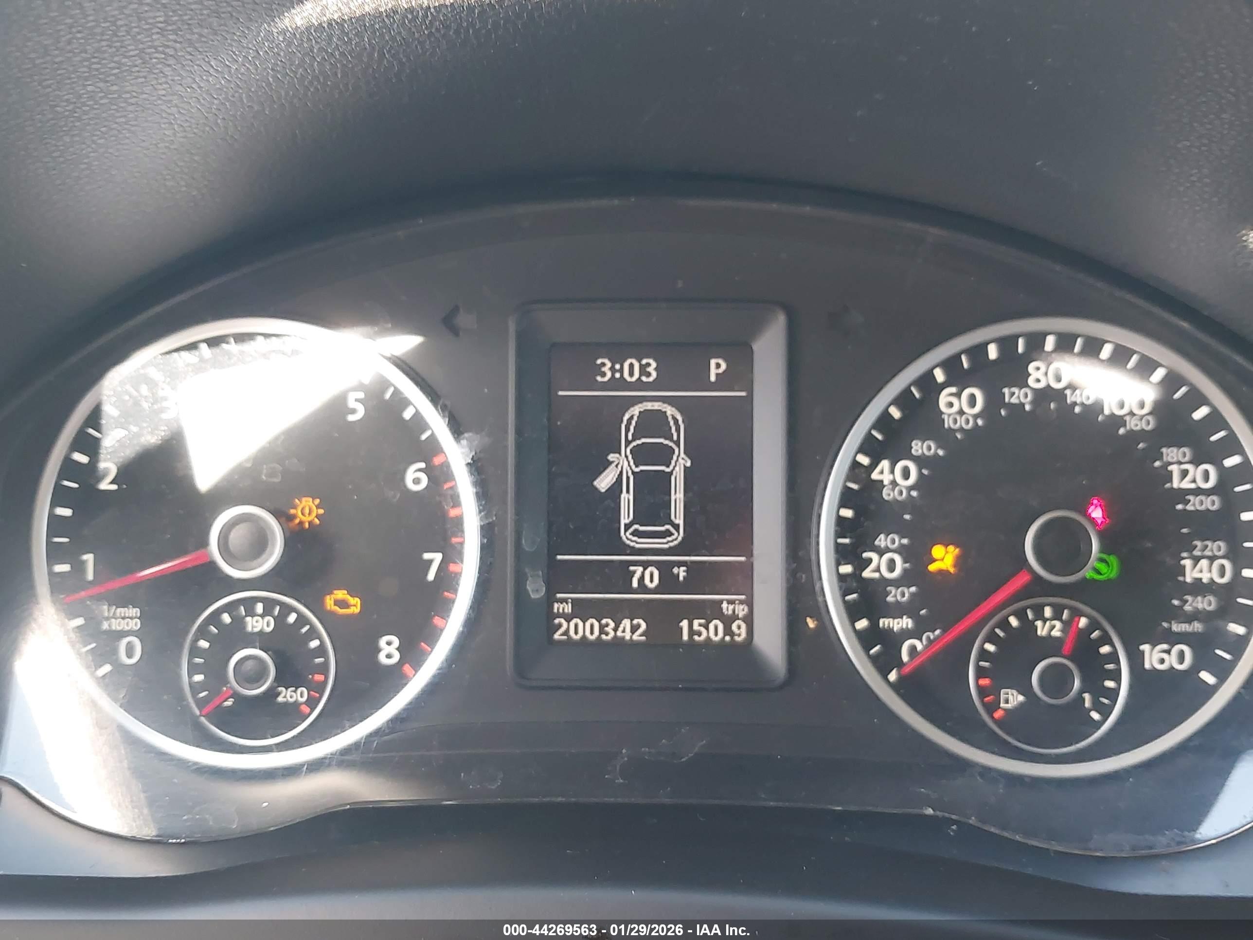 VOLKSWAGEN TIGUAN image 7