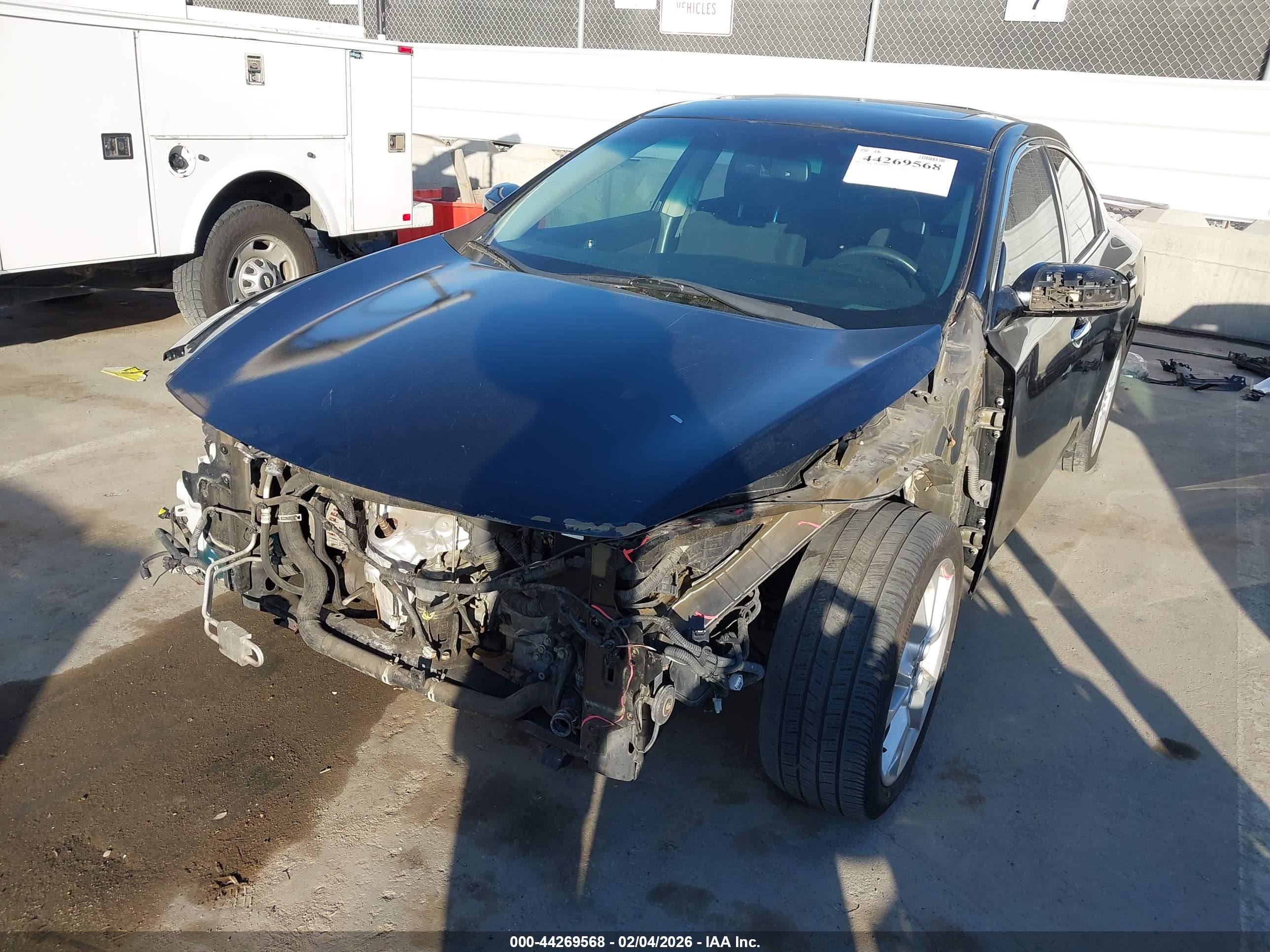 NISSAN MAXIMA image 6