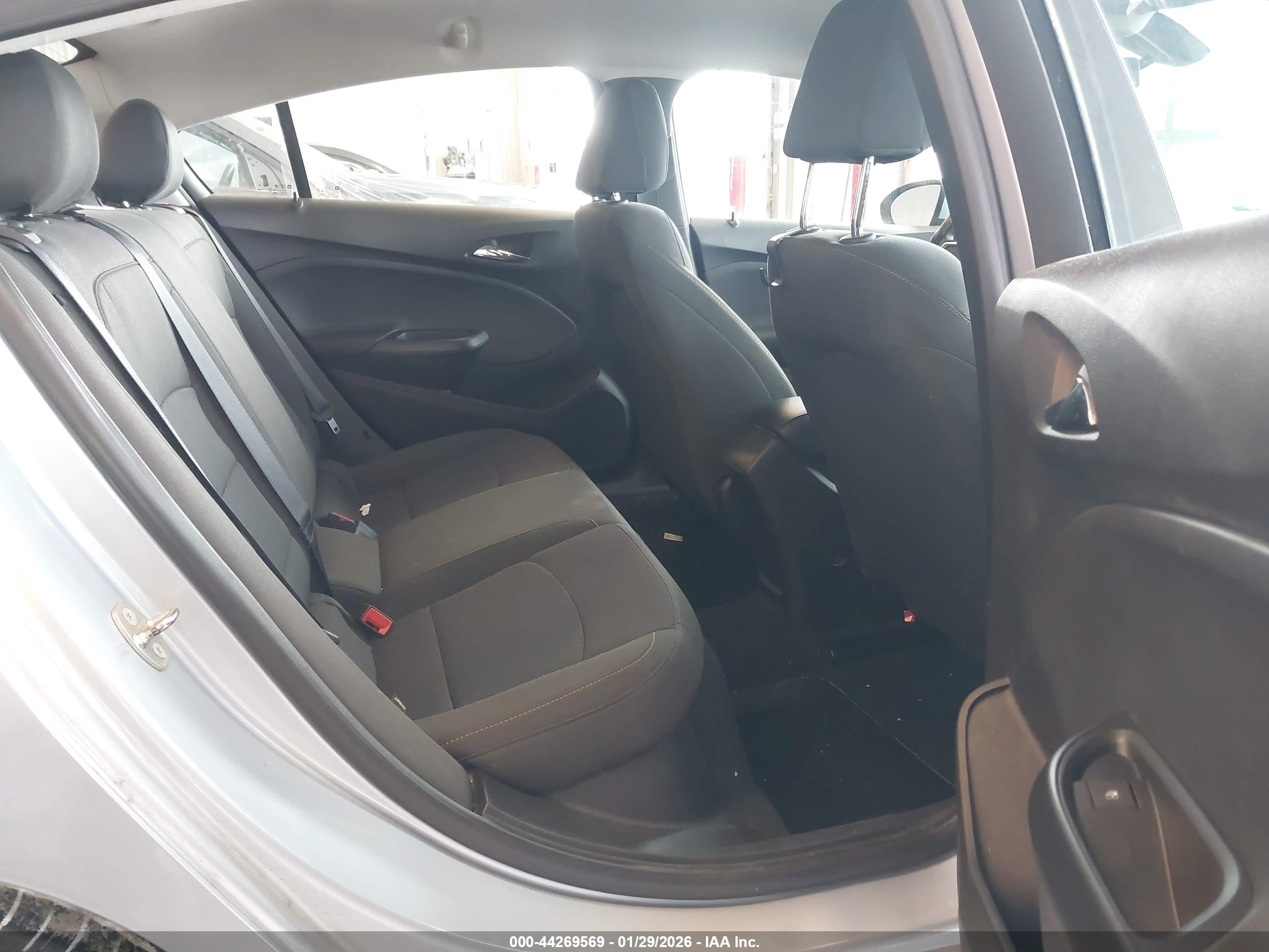 CHEVROLET CRUZE image 8