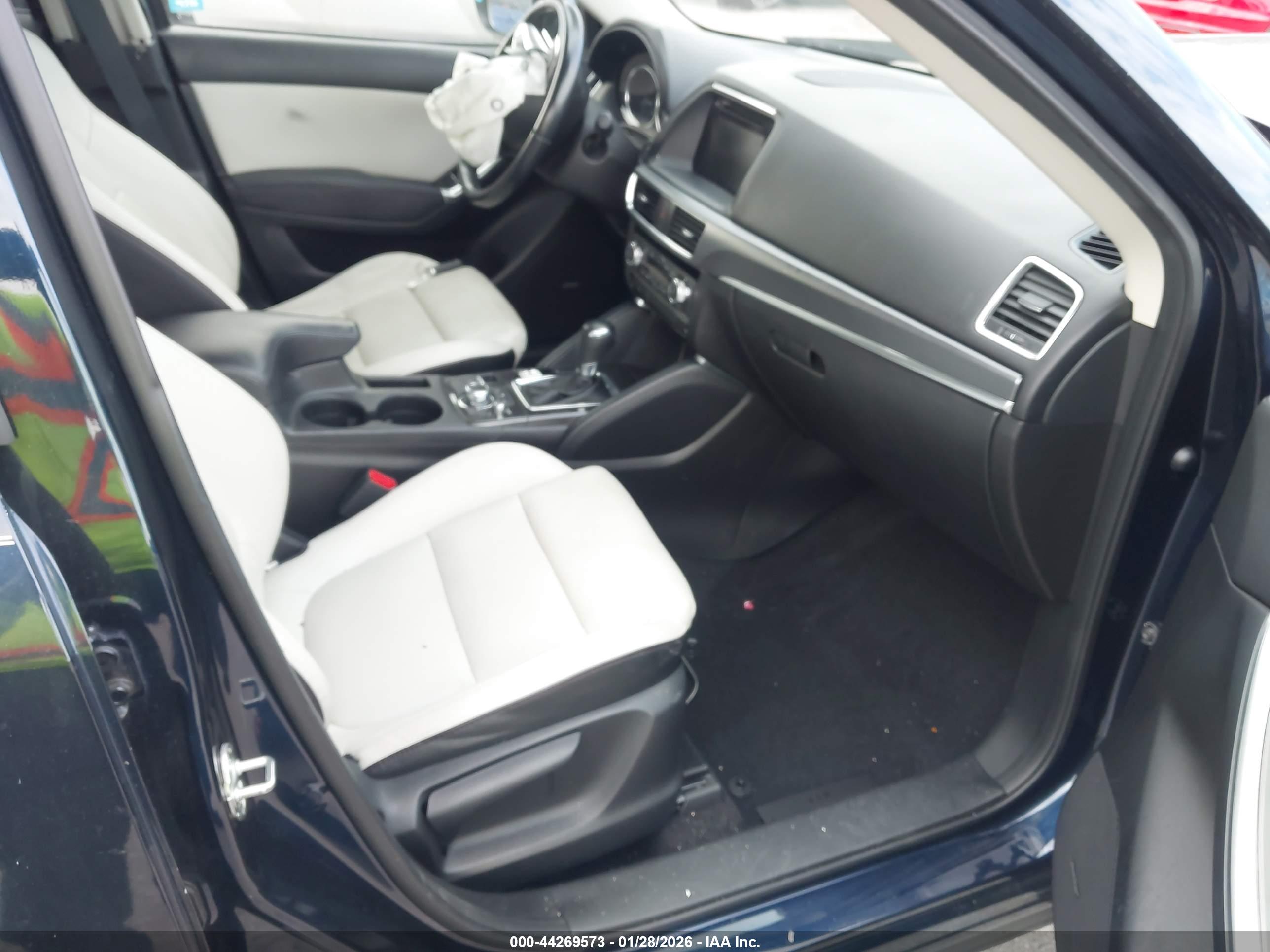 MAZDA CX-5 image 5