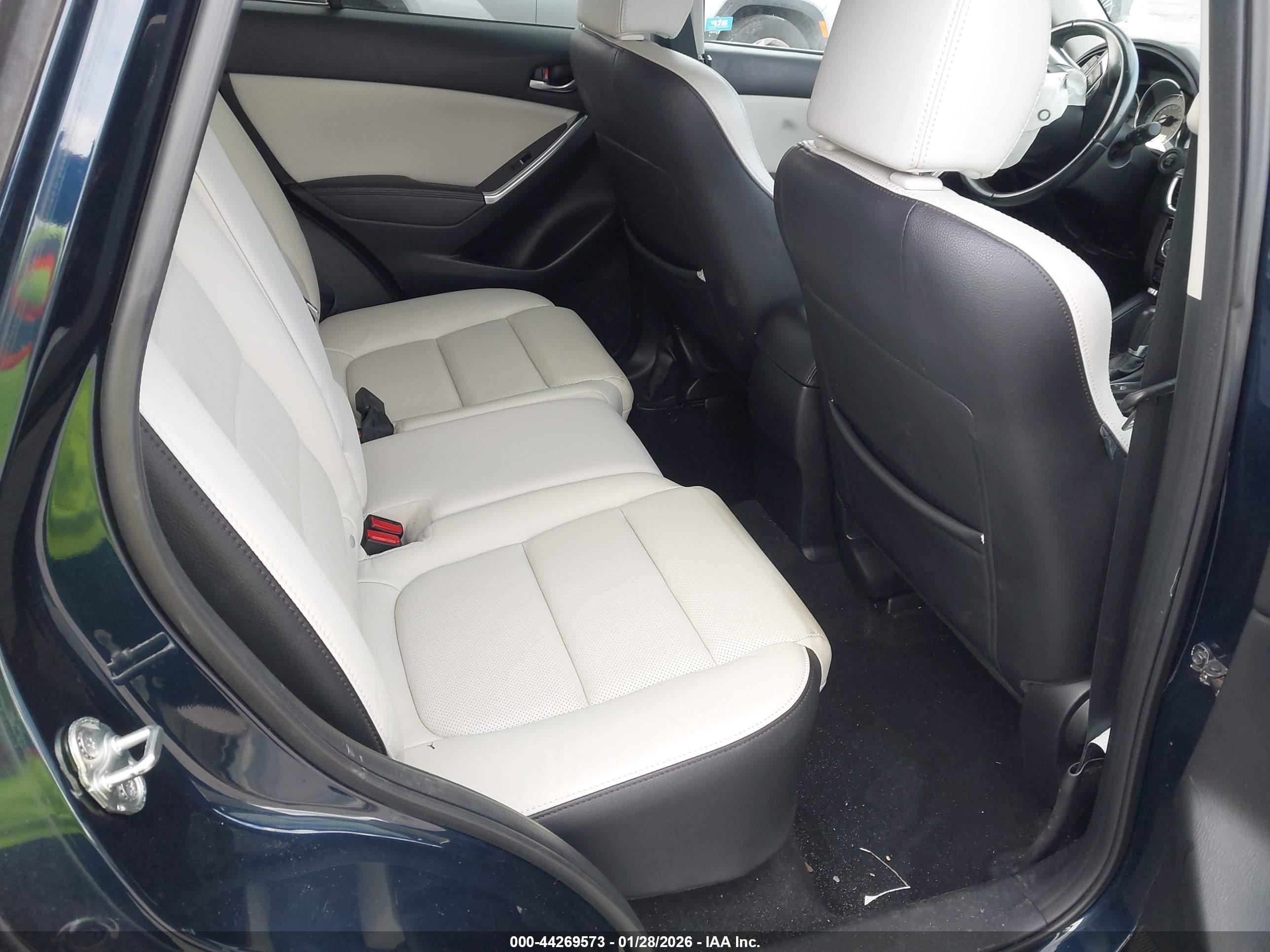 MAZDA CX-5 image 8