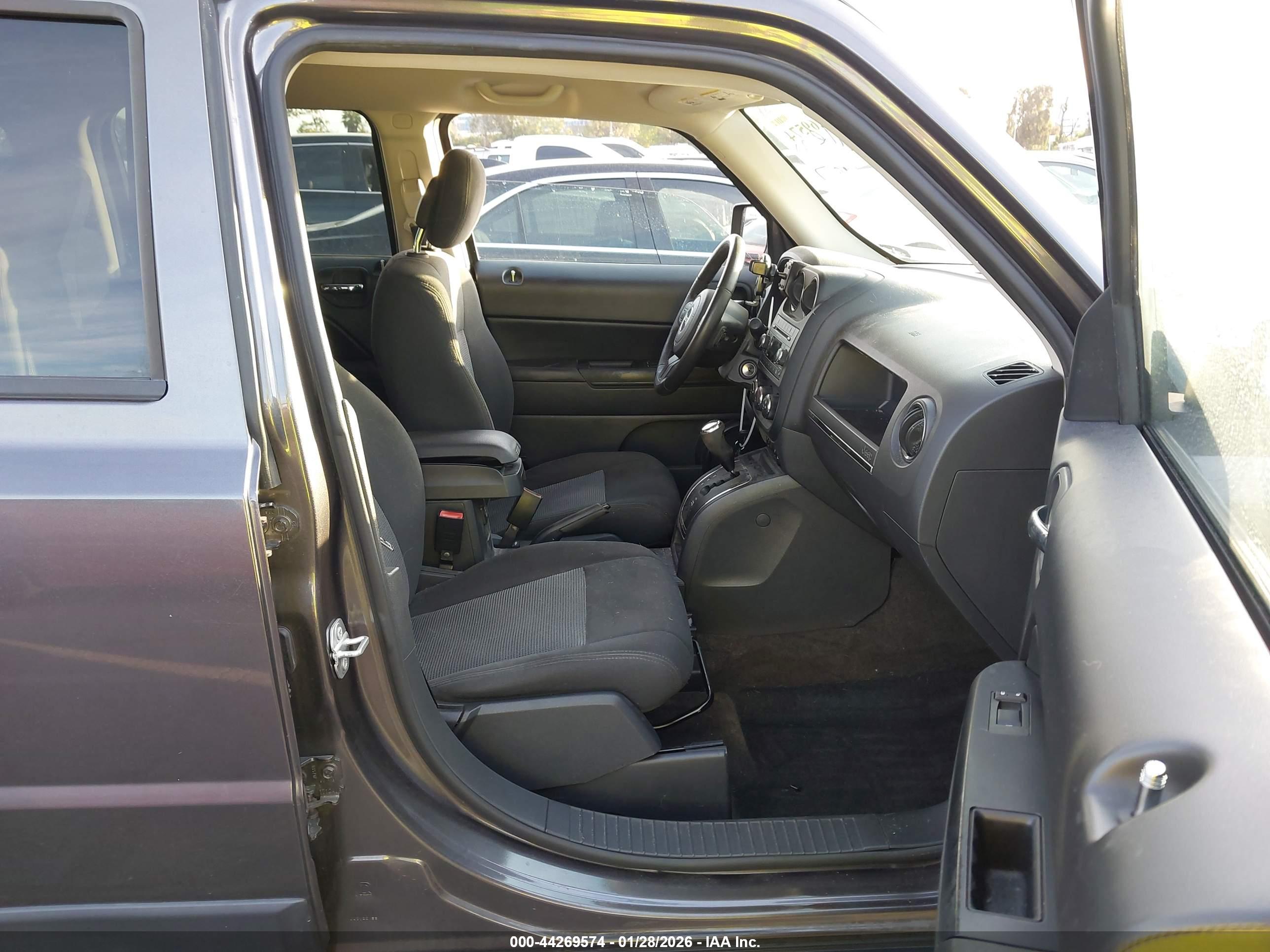 JEEP PATRIOT image 5