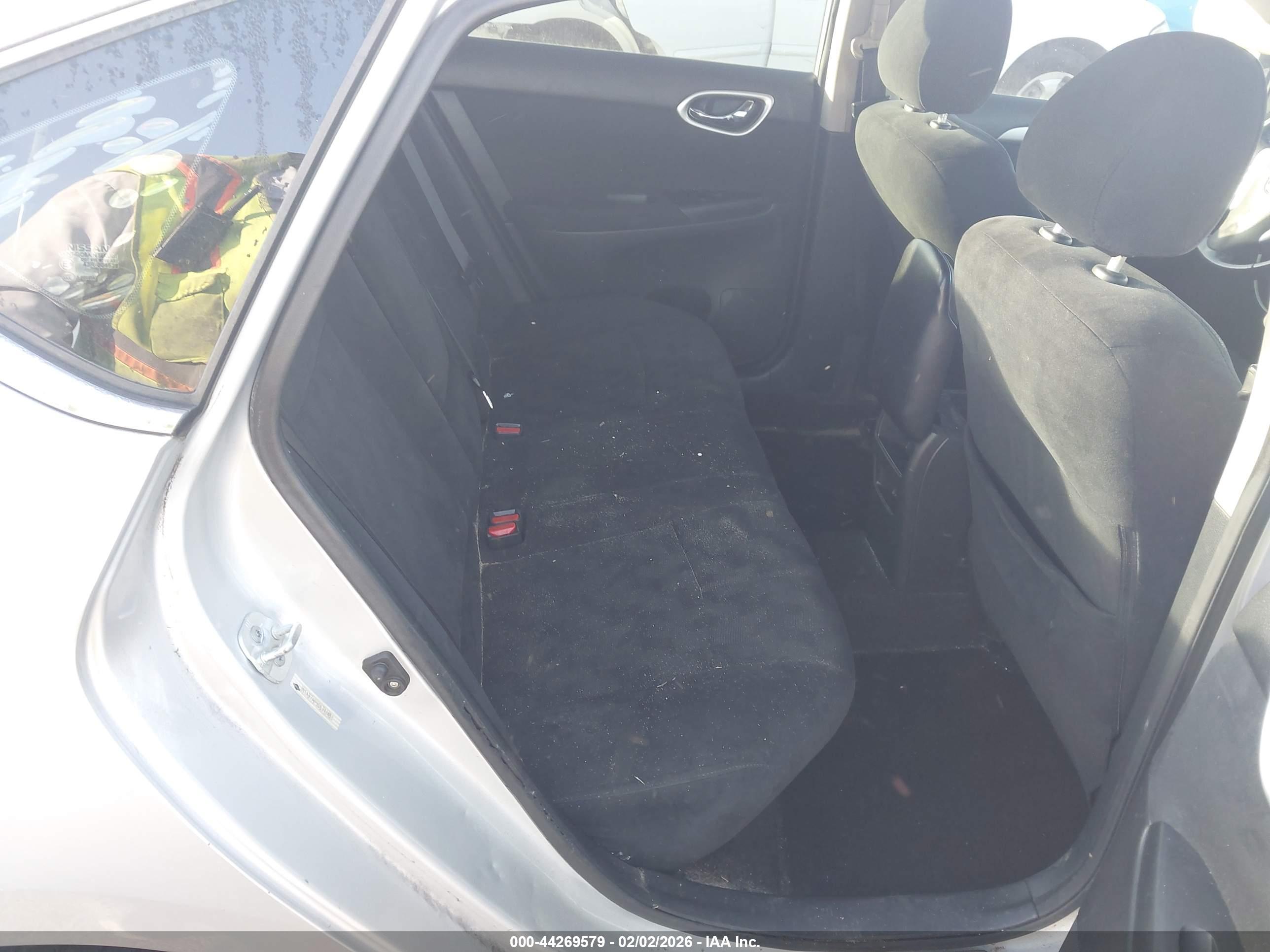 NISSAN SENTRA image 8