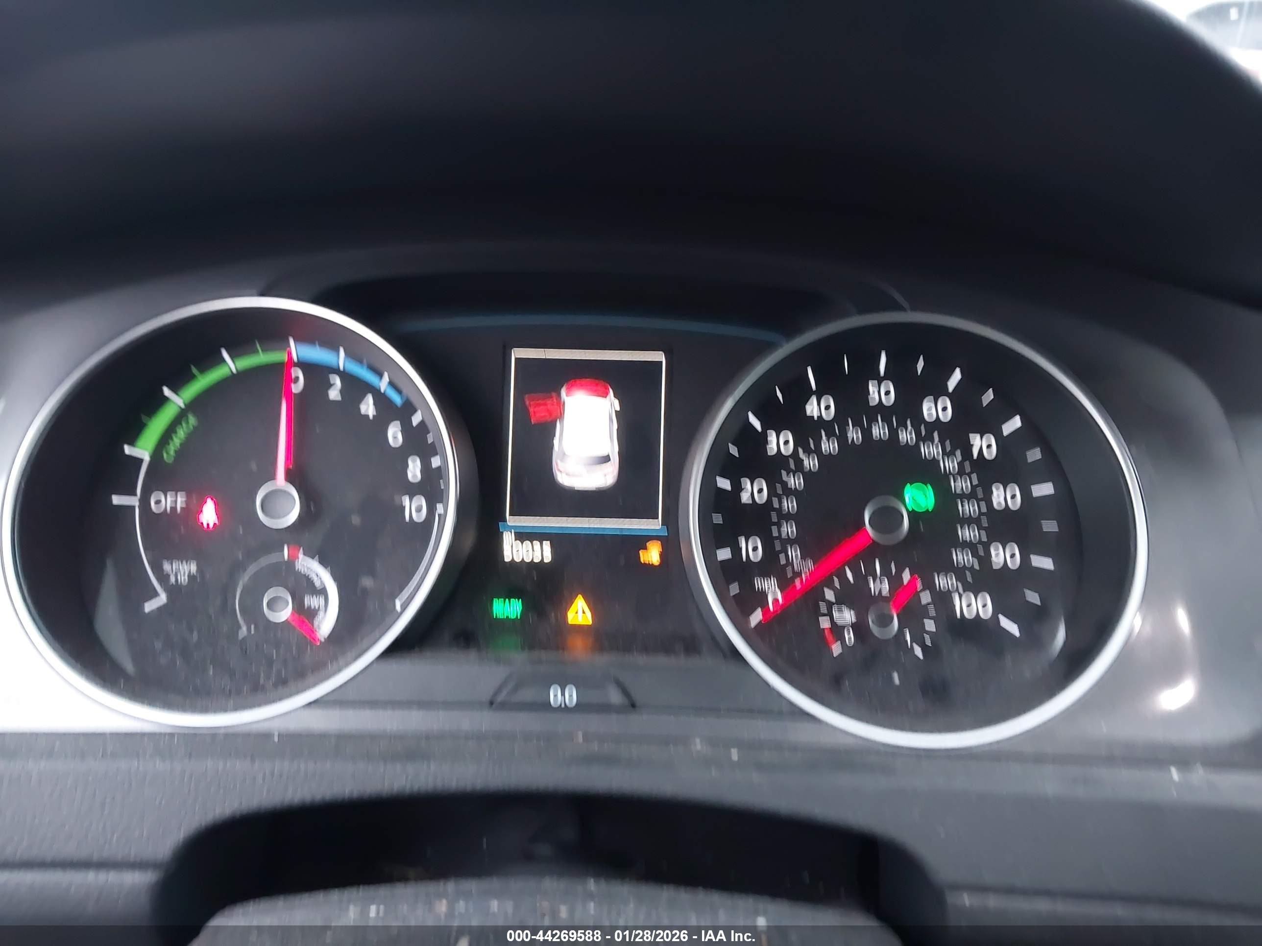 VOLKSWAGEN E-GOLF image 7