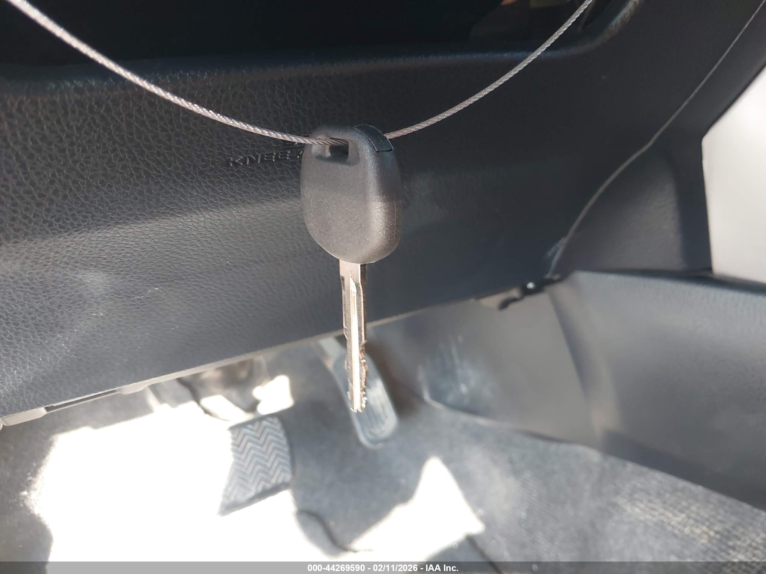 TOYOTA RAV4 image 11
