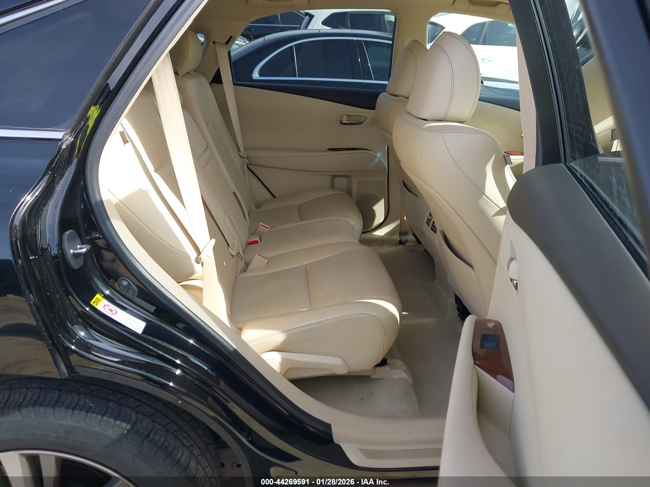 LEXUS RX image 8
