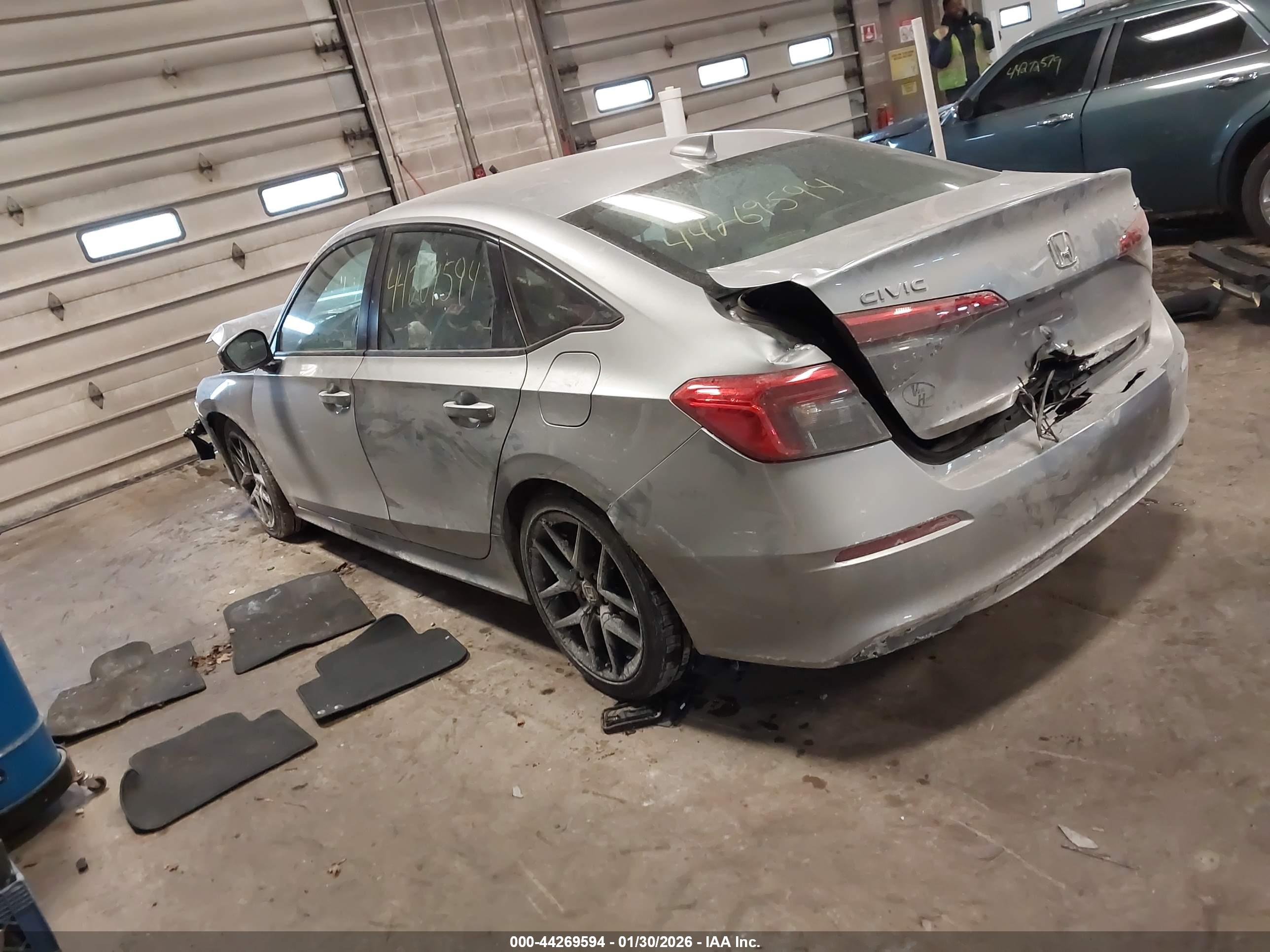 HONDA CIVIC image 3
