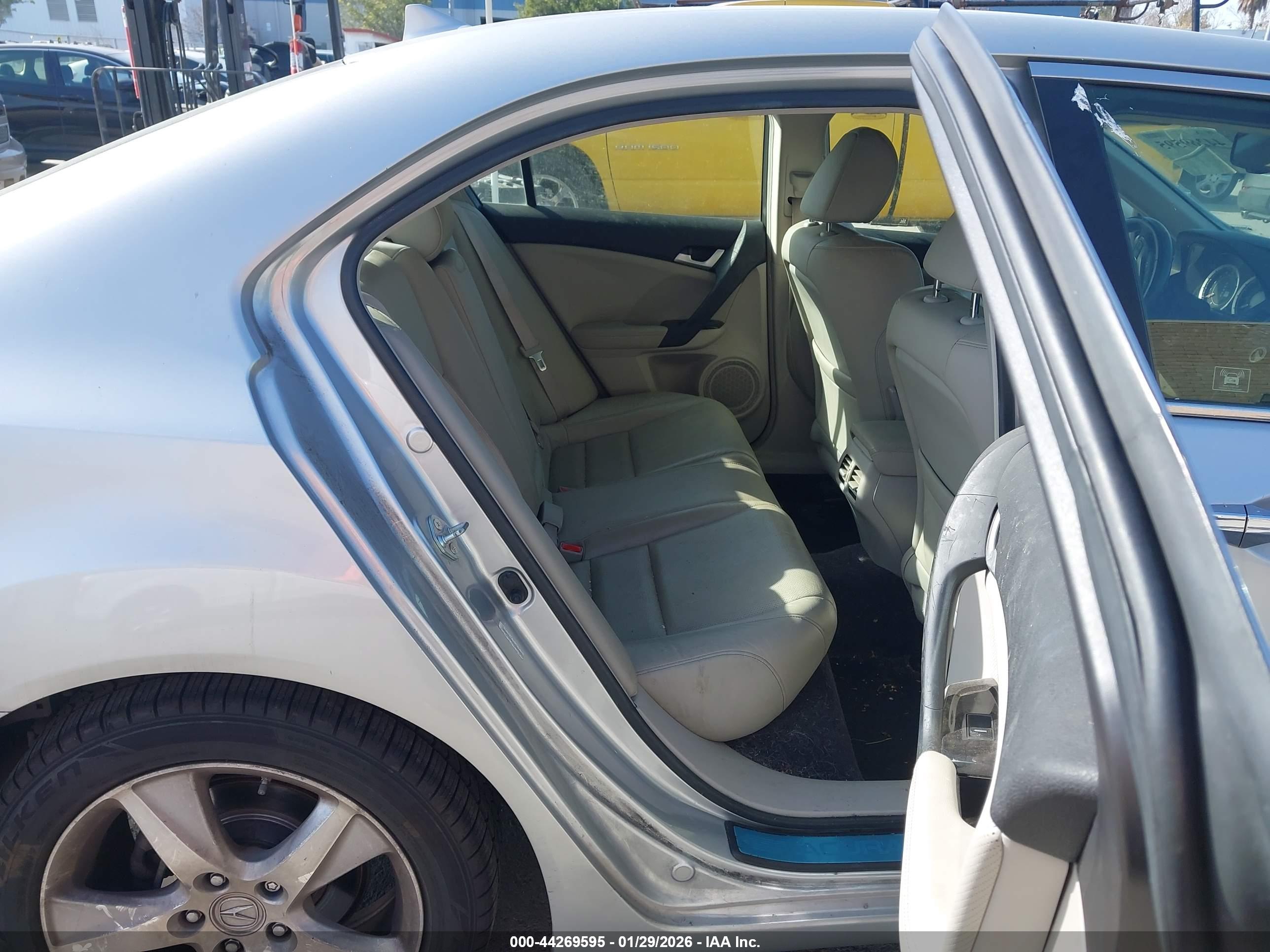 ACURA TSX image 8
