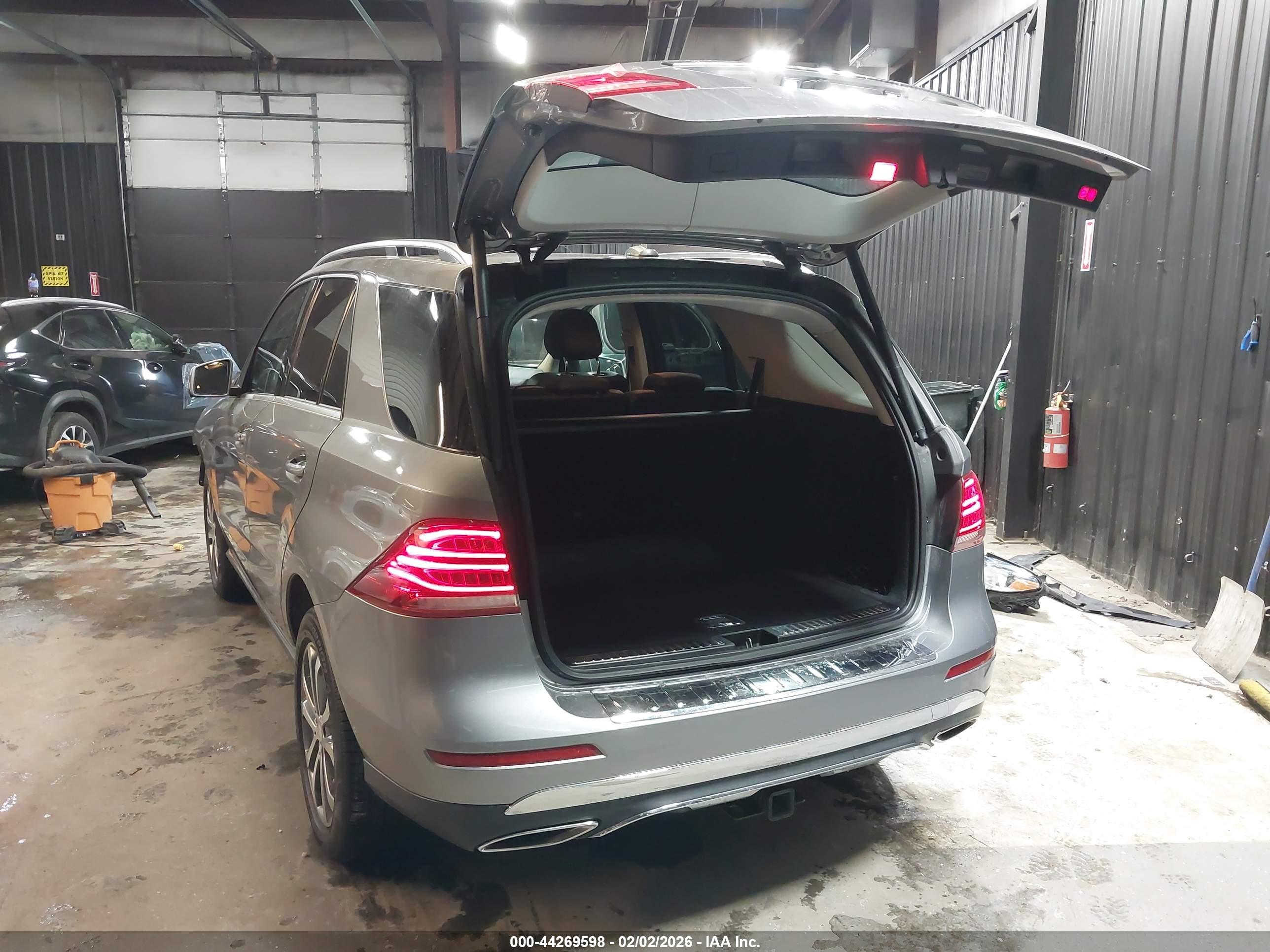MERCEDES-BENZ GLE image 3