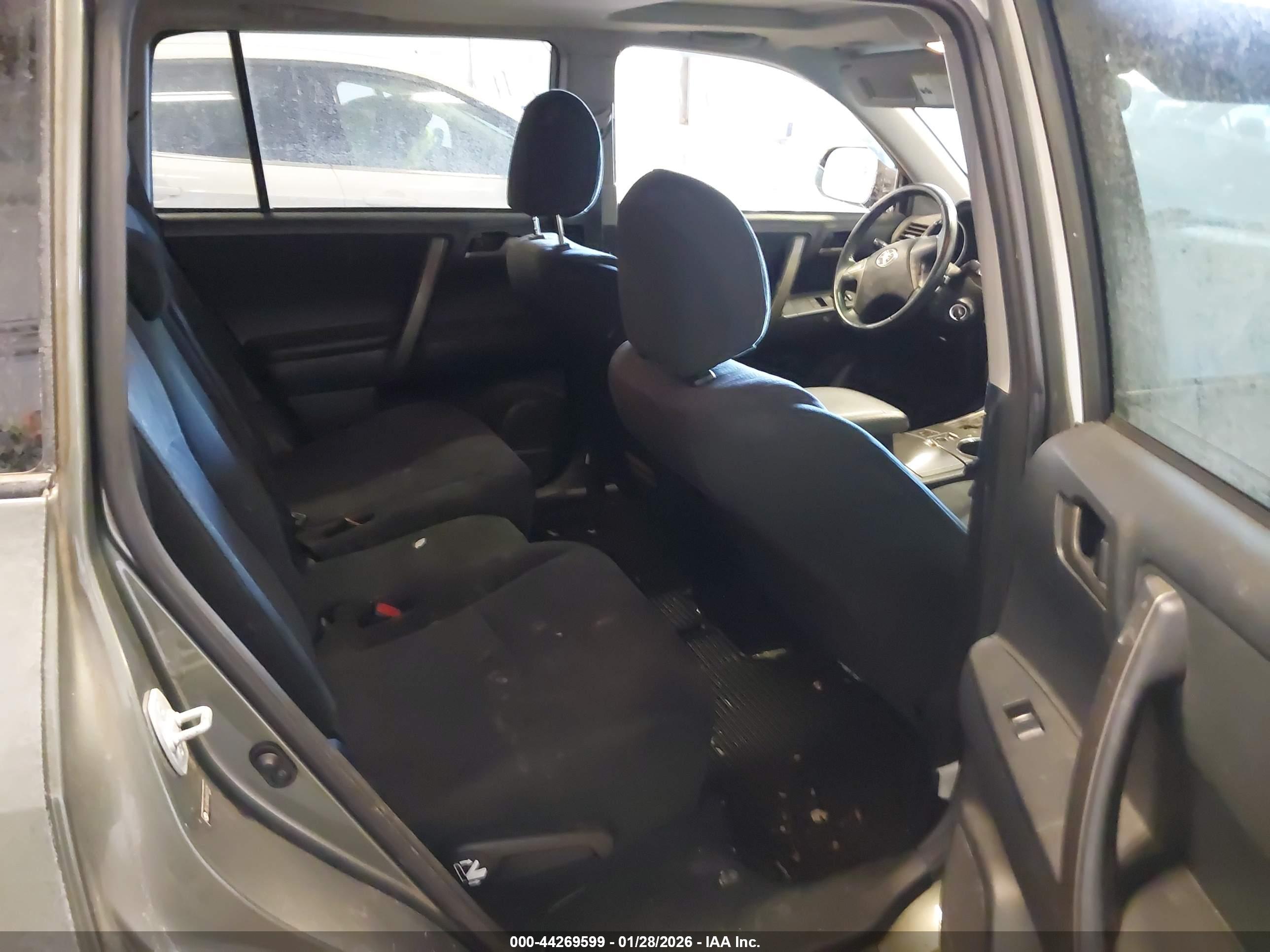 TOYOTA HIGHLANDER image 8
