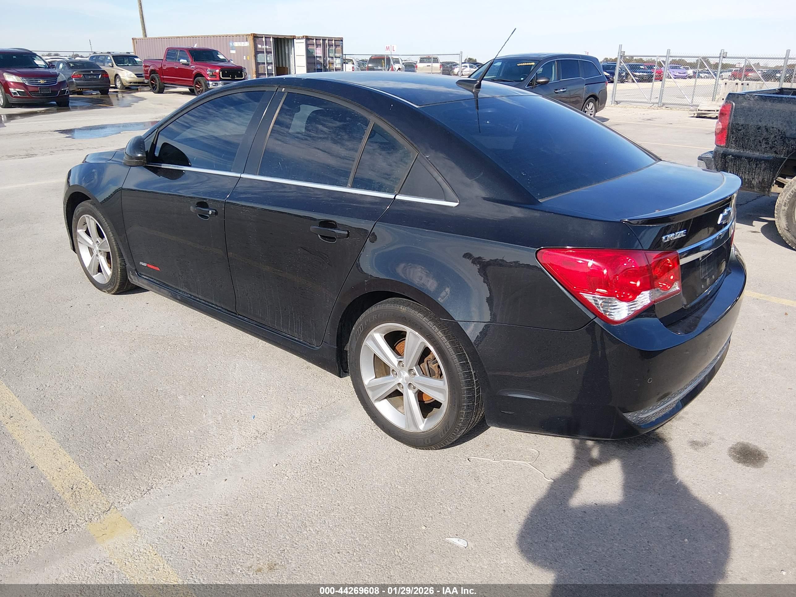 CHEVROLET CRUZE image 3