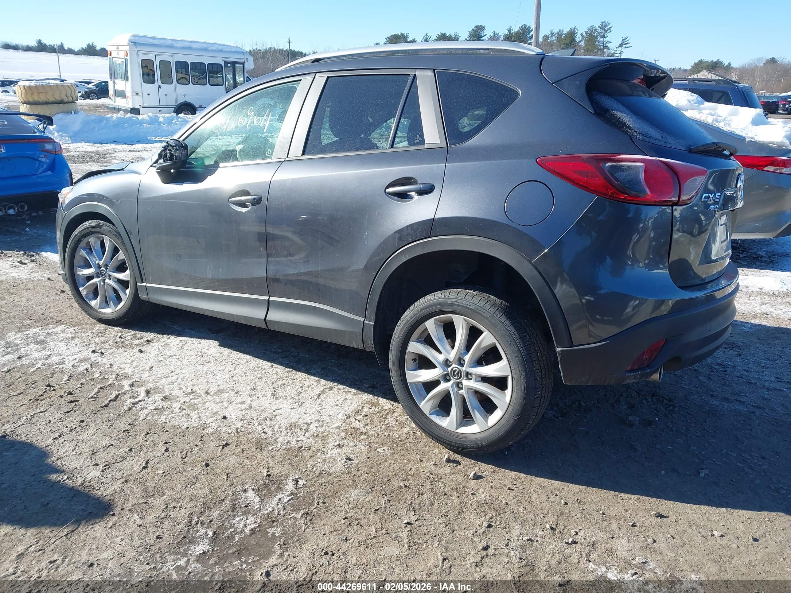 MAZDA CX-5 image 3