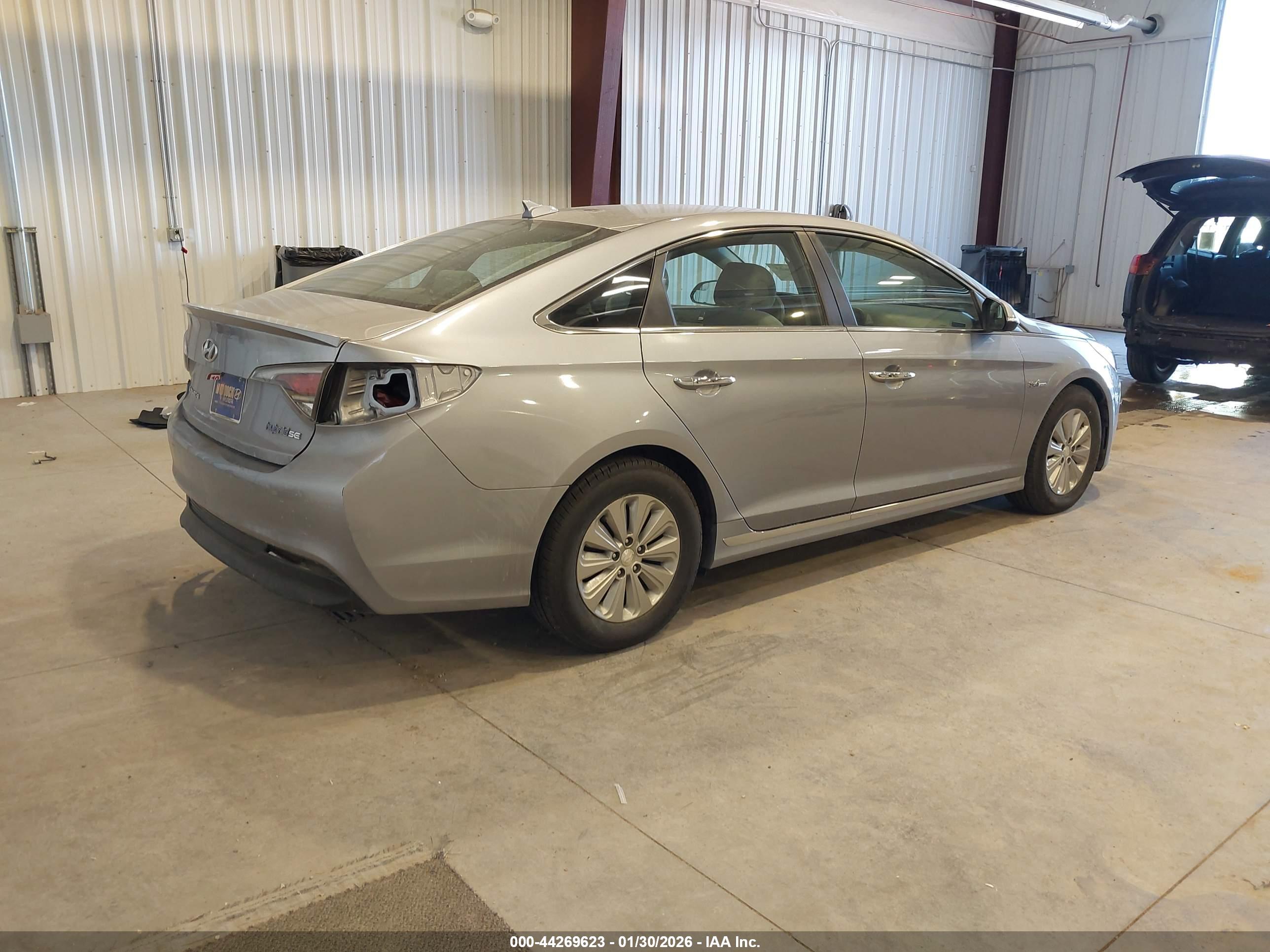 HYUNDAI SONATA image 4