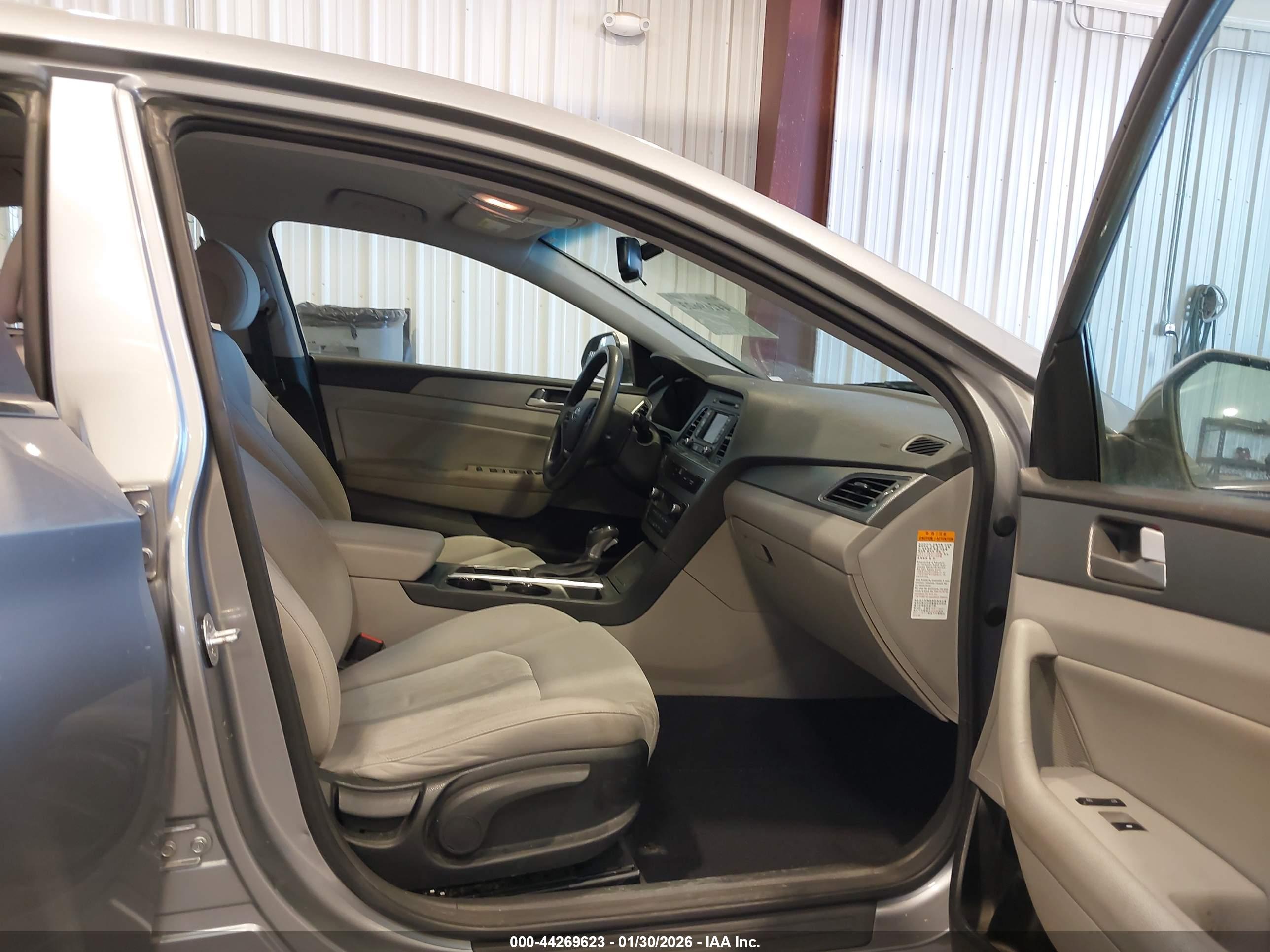 HYUNDAI SONATA image 5