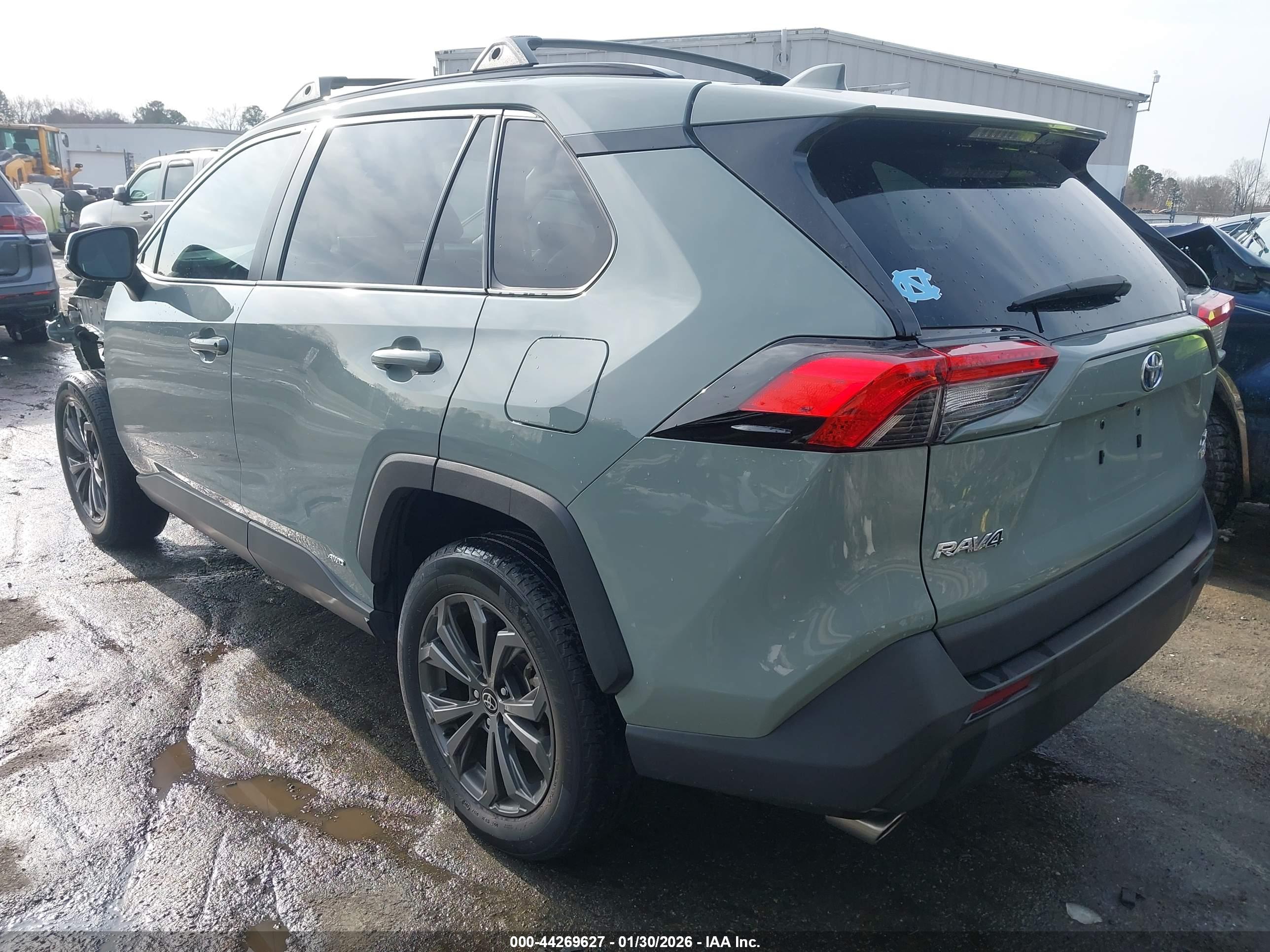 TOYOTA RAV4 image 3