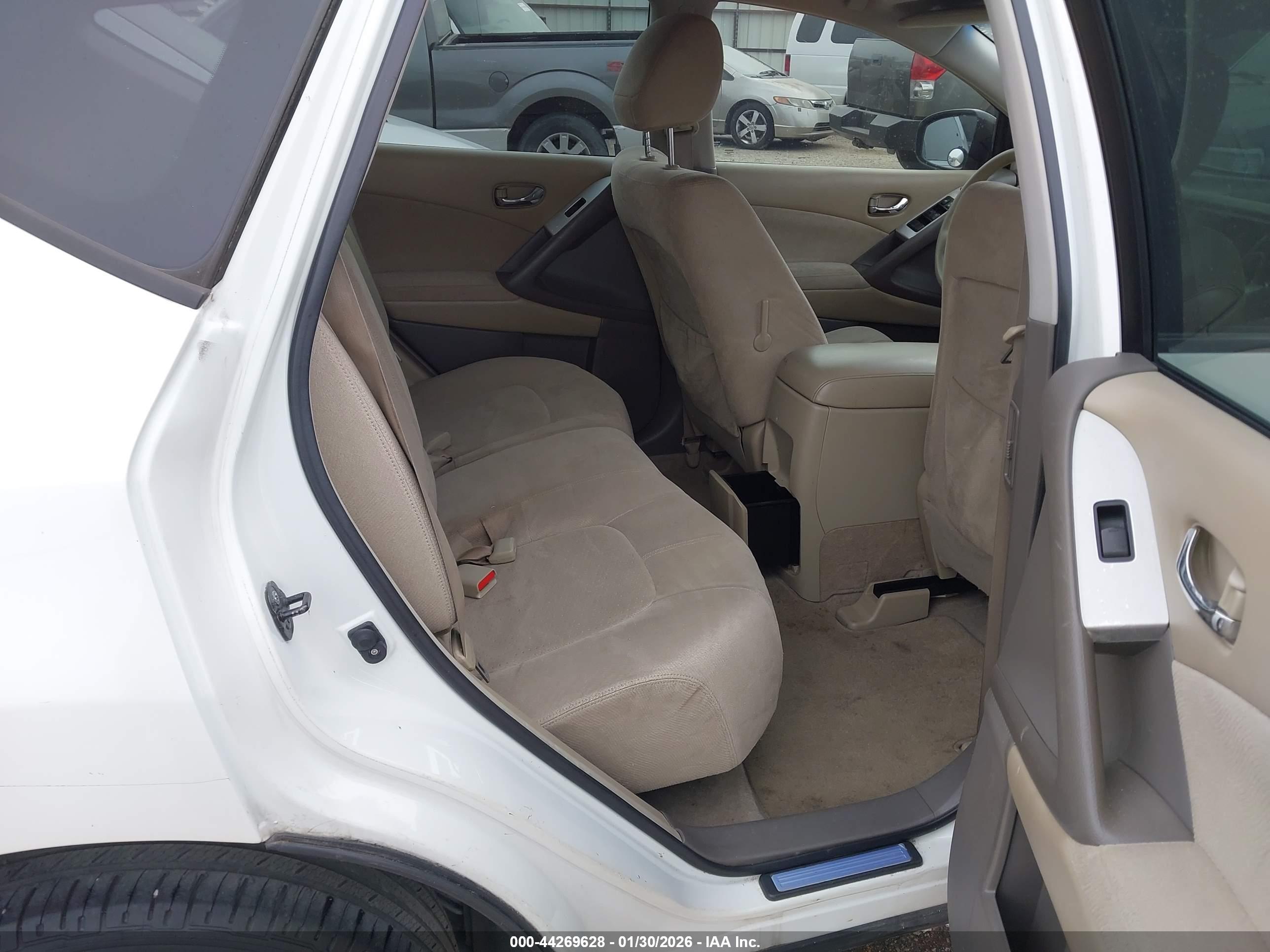 NISSAN MURANO image 8
