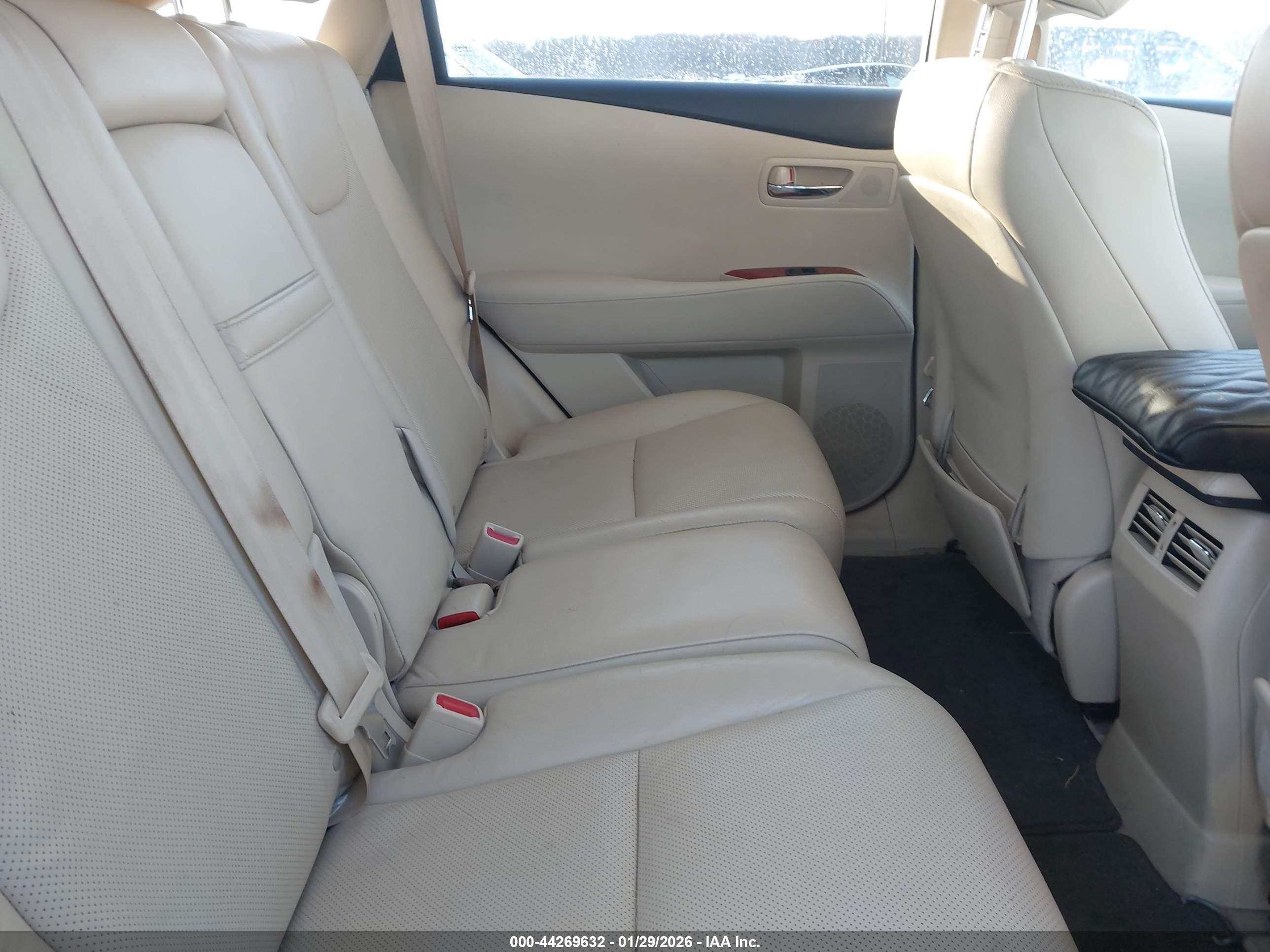 LEXUS RX image 8