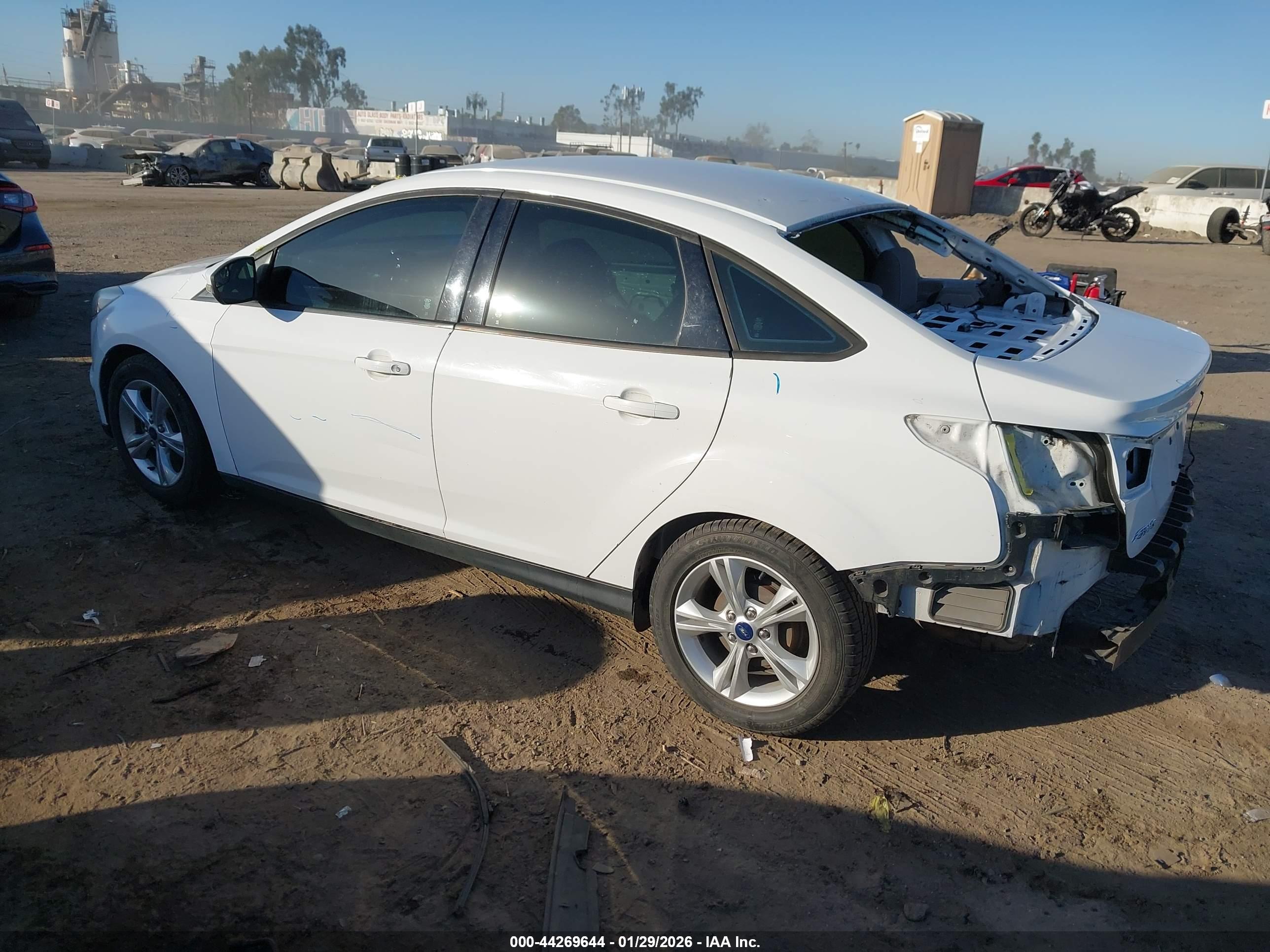 FORD FOCUS image 3