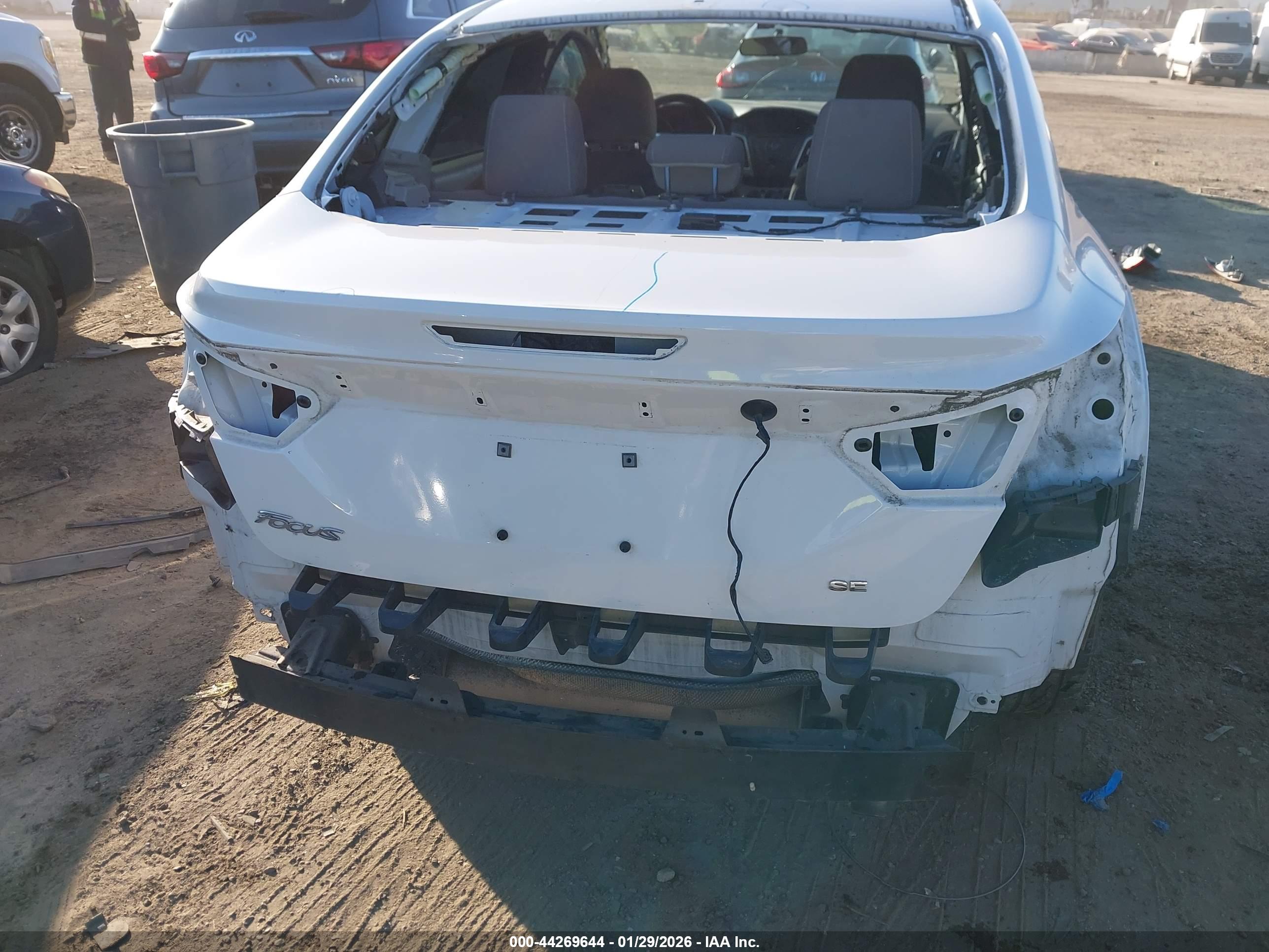 FORD FOCUS image 6