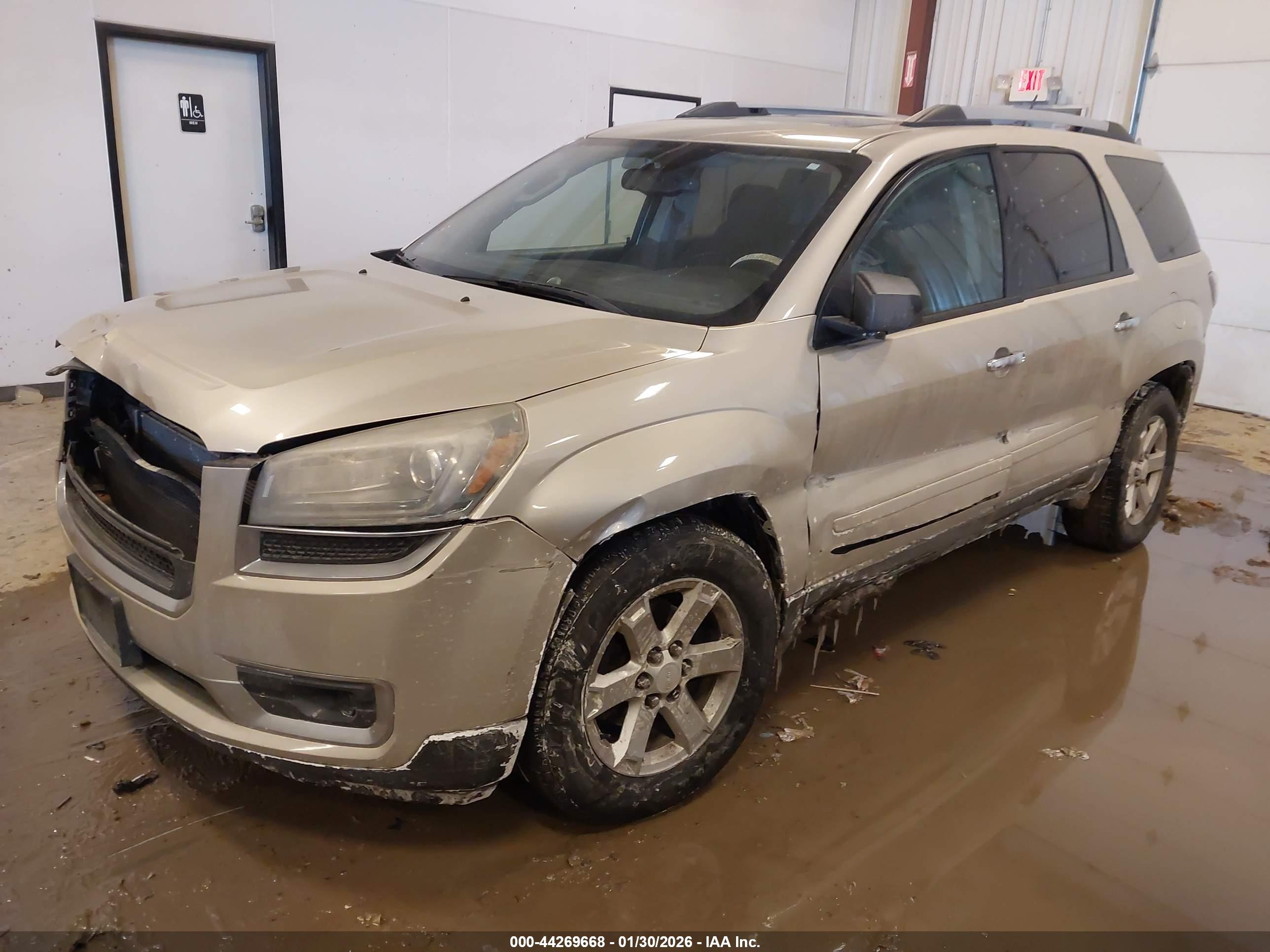 GMC ACADIA image 2