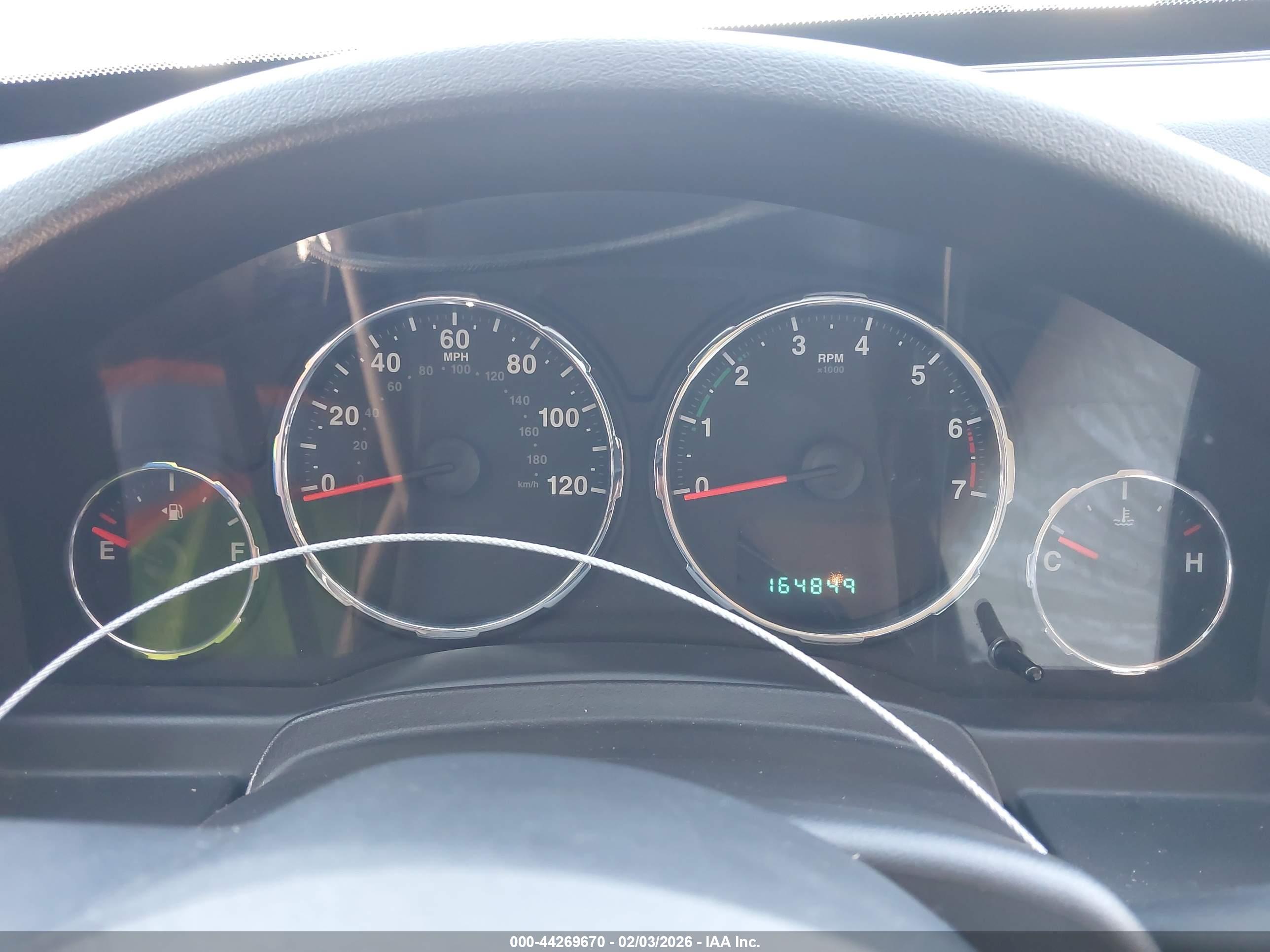 JEEP LIBERTY image 7