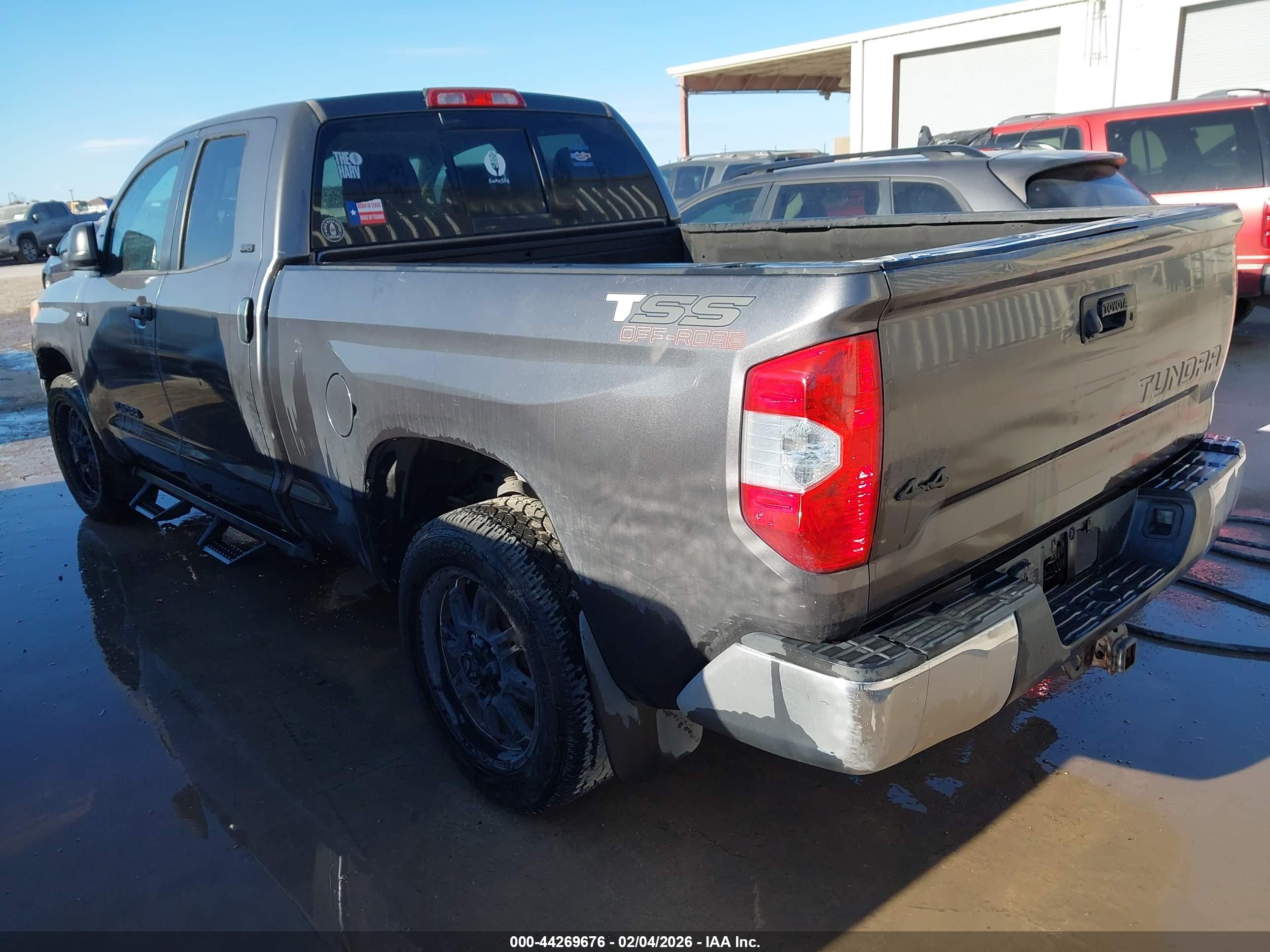 TOYOTA TUNDRA image 3