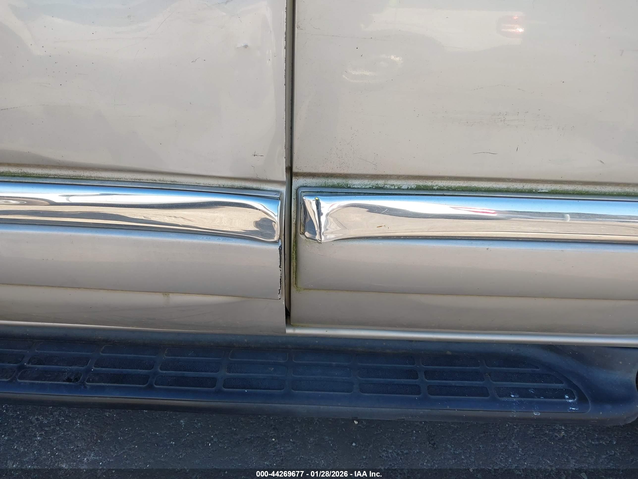 GMC YUKON image 6