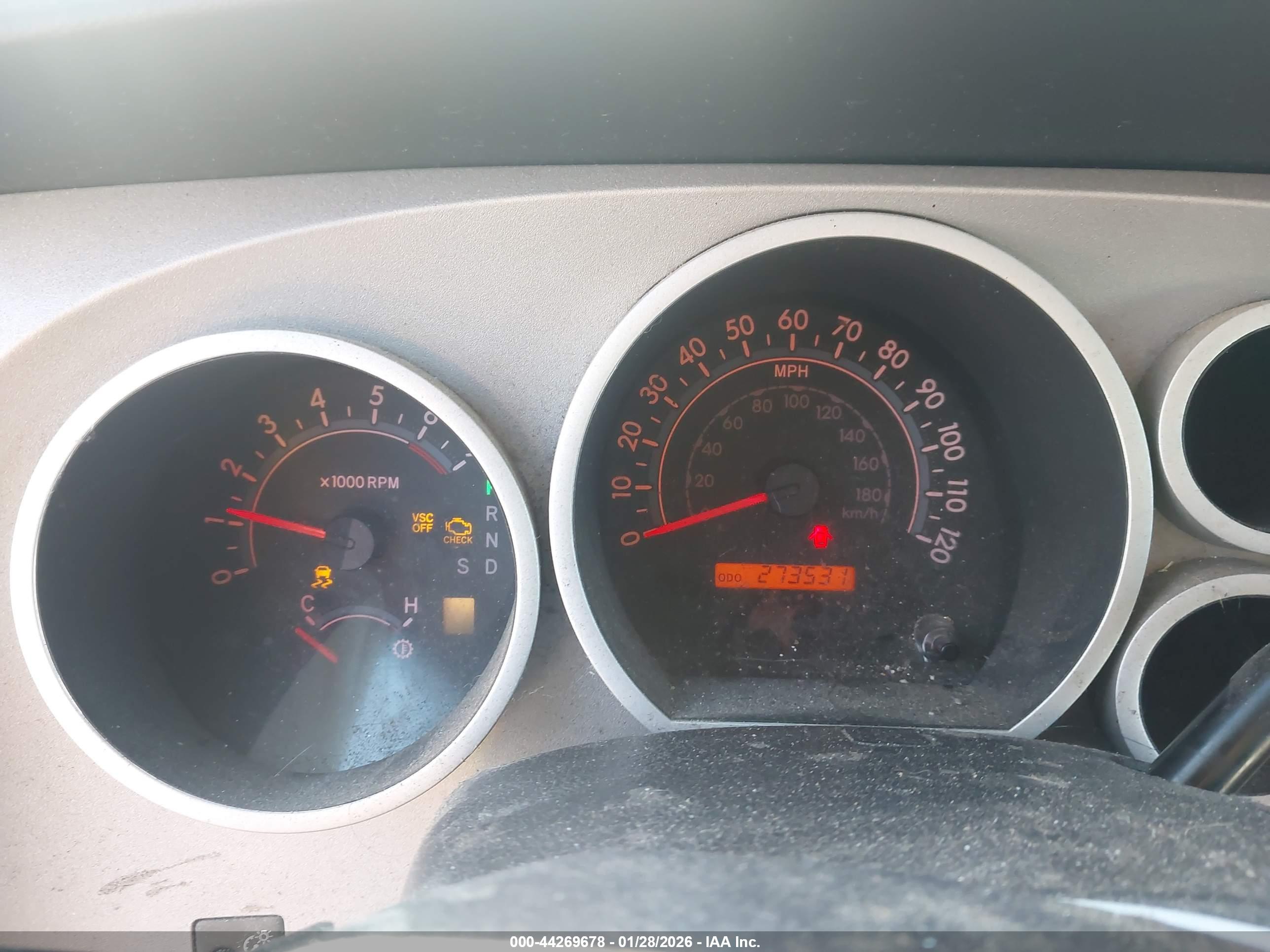 TOYOTA TUNDRA image 7
