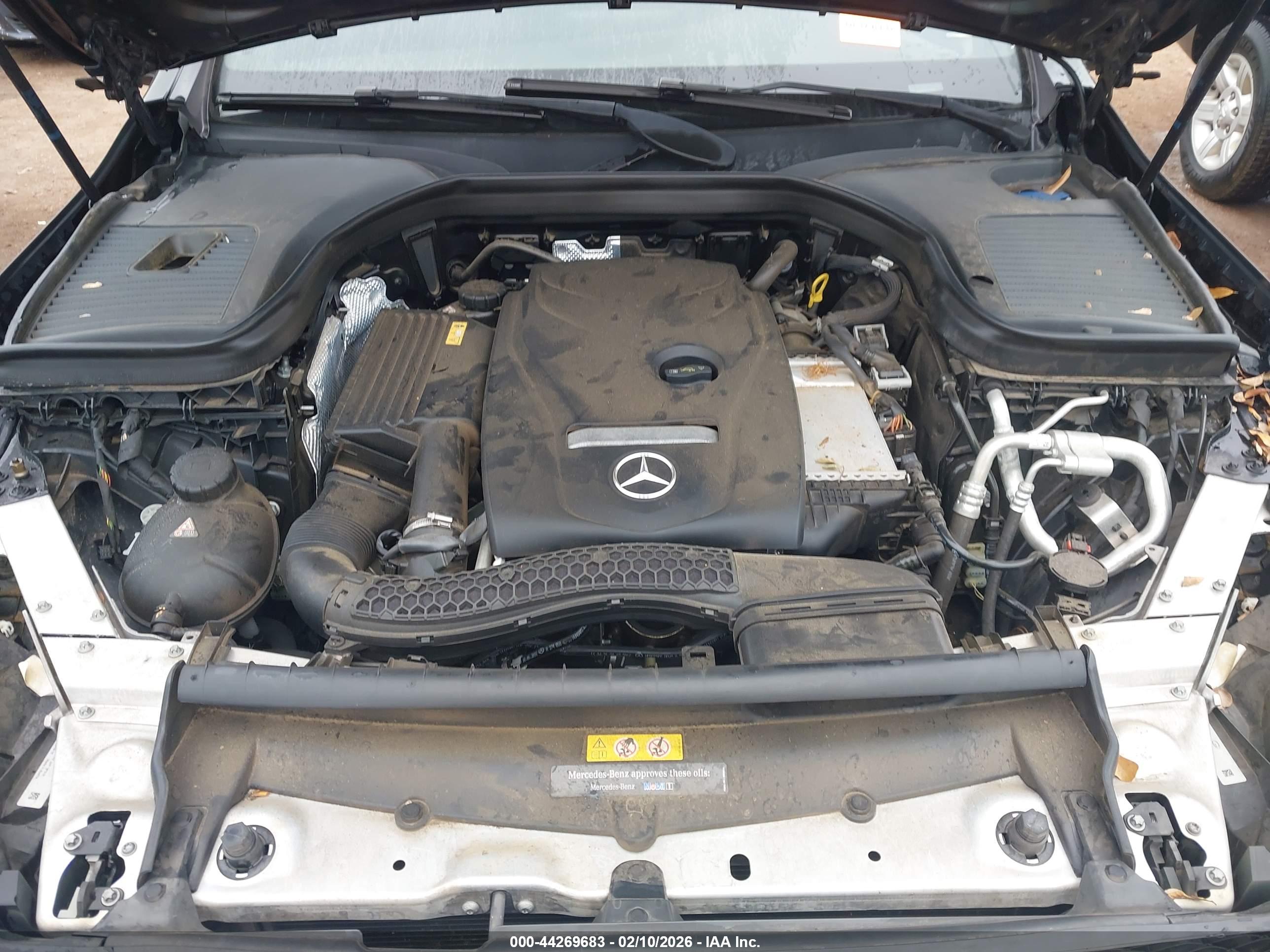 MERCEDES-BENZ GLC image 10