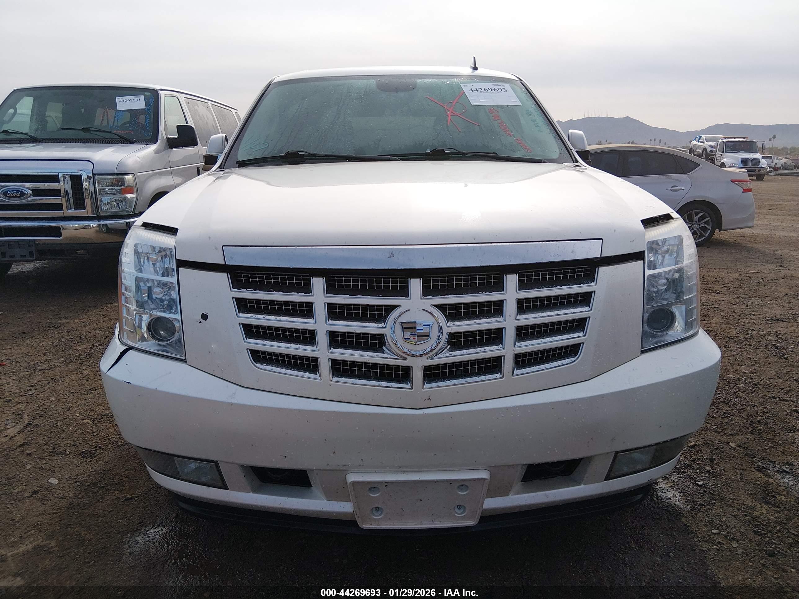 CADILLAC ESCALADE image 6