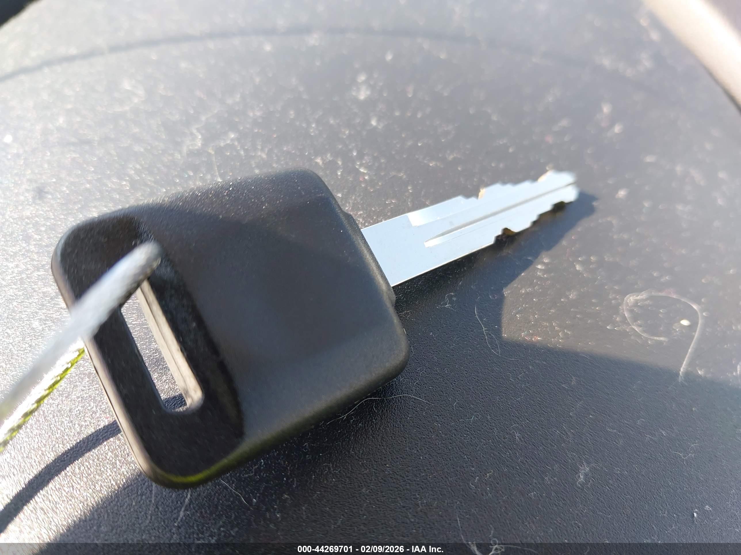 NISSAN ROGUE image 11